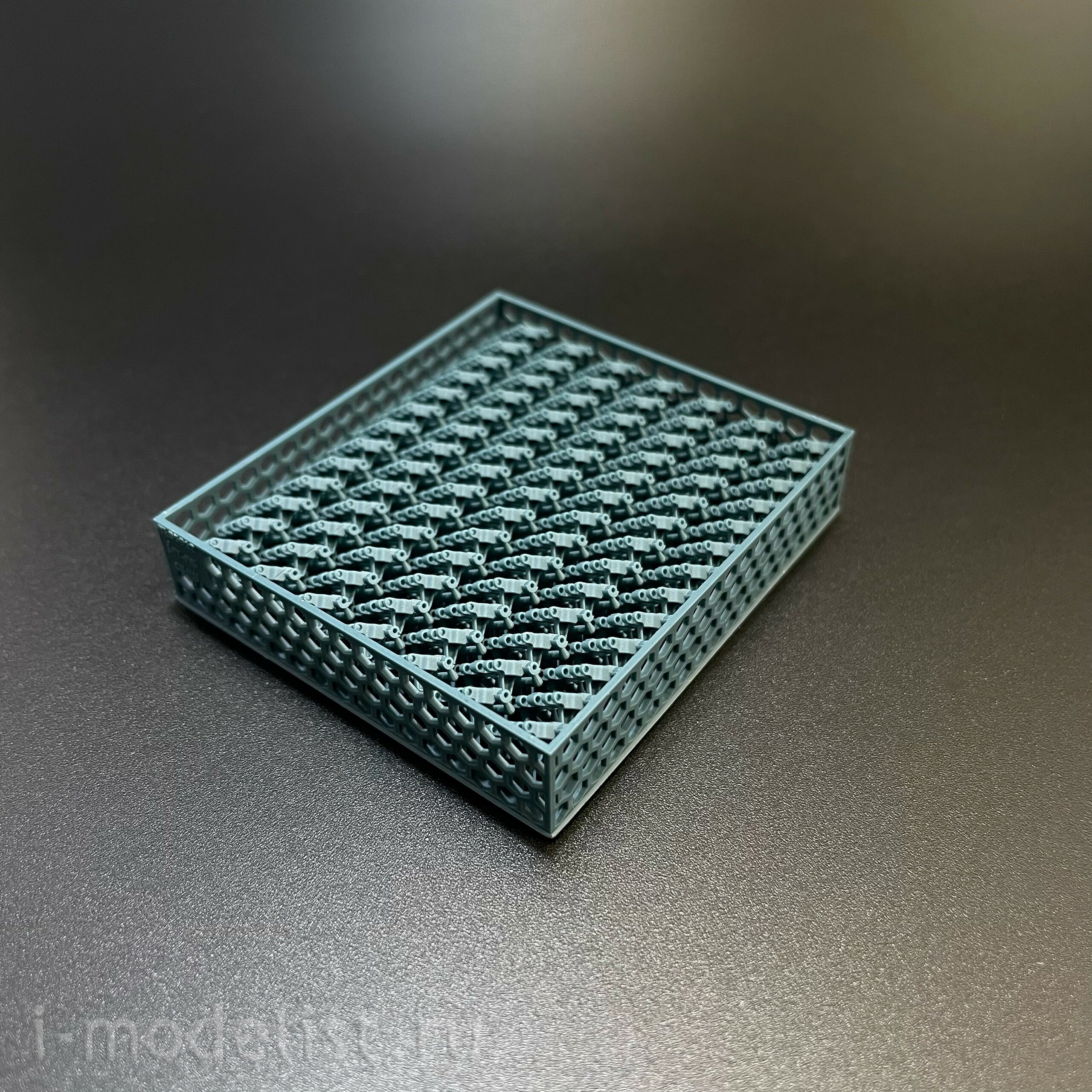 TL35012 GE Models 1/35 Наборные рабочие траки для МТ-ЛБ/2С1 
