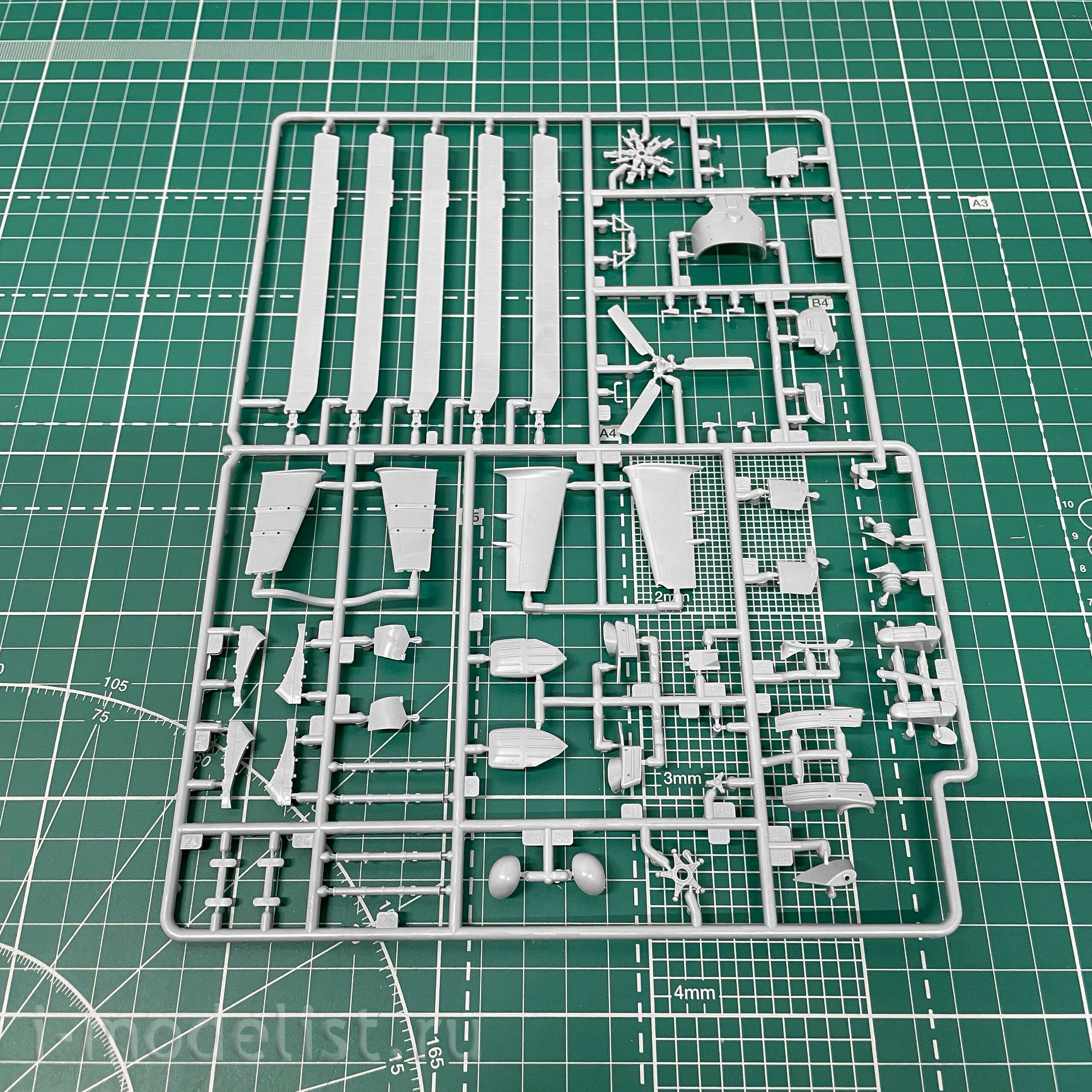 7293П Звезда 1/72 Подарочный набор: Советский ударный вертолет Ми-24В/ВП 