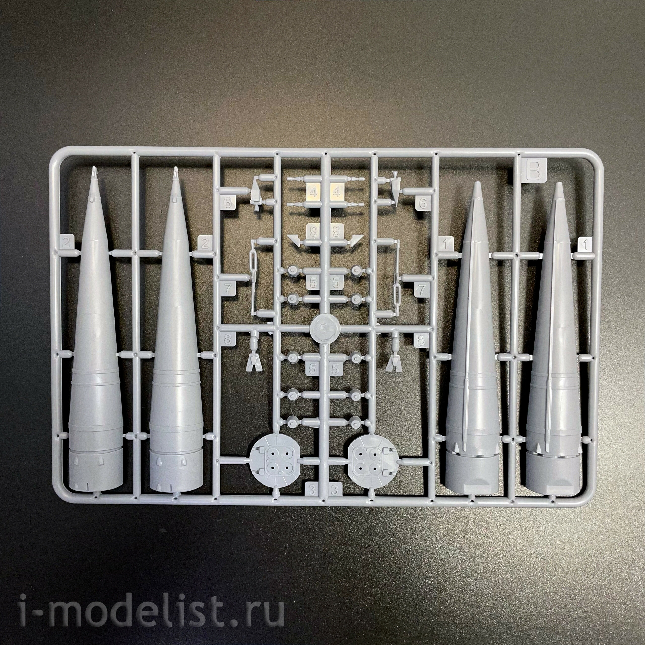 ЕЕ144300 Восточный экспресс 1/144 Ракета-носитель 