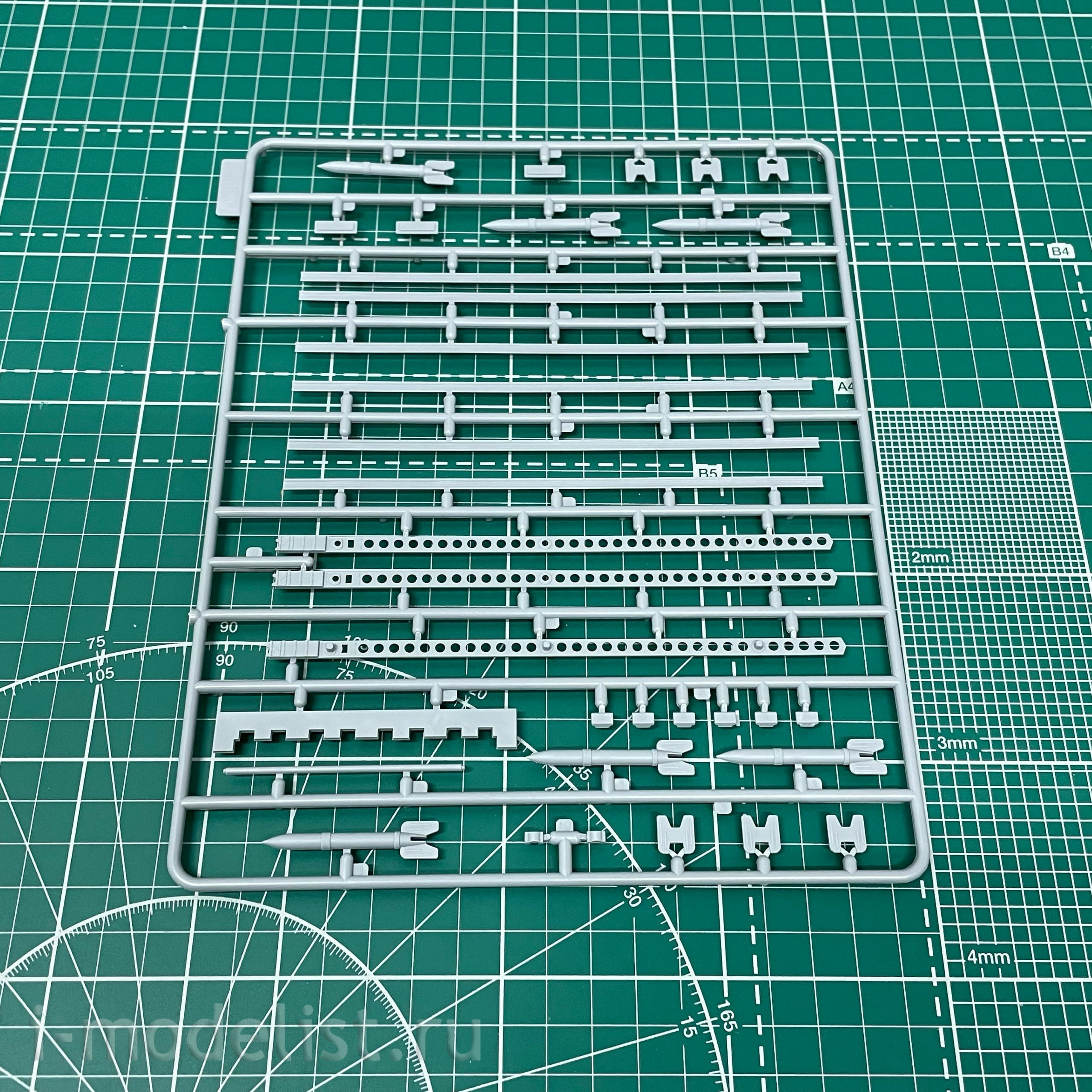 35596 ICM 1/35 БМ-13-16 на шасси G7107 с советским расчетом