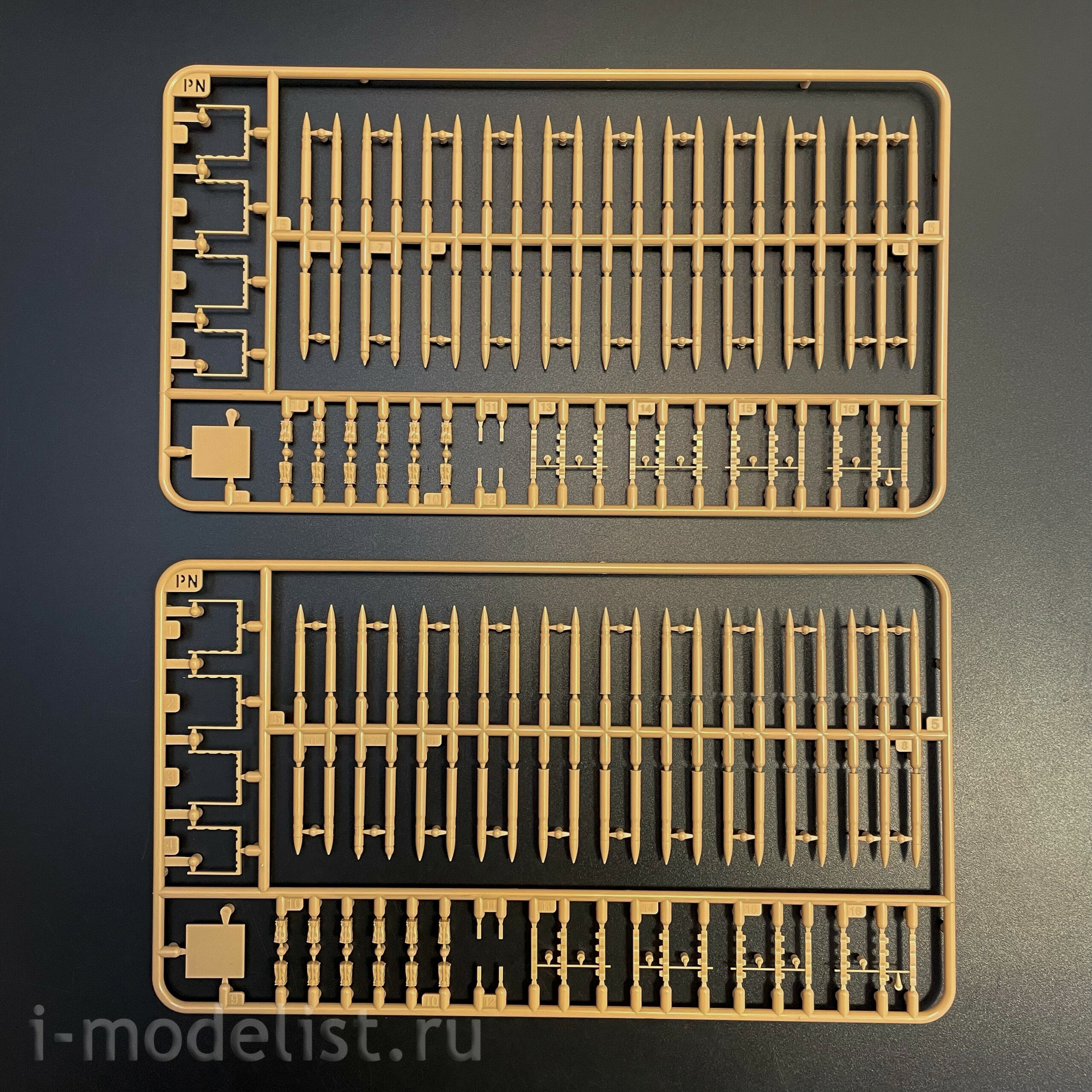 RM-5141 Rye Field Model 1/35 Набор полного интерьера для танка Тигр-1 (средний/ранний/поздний, 3 в 1)