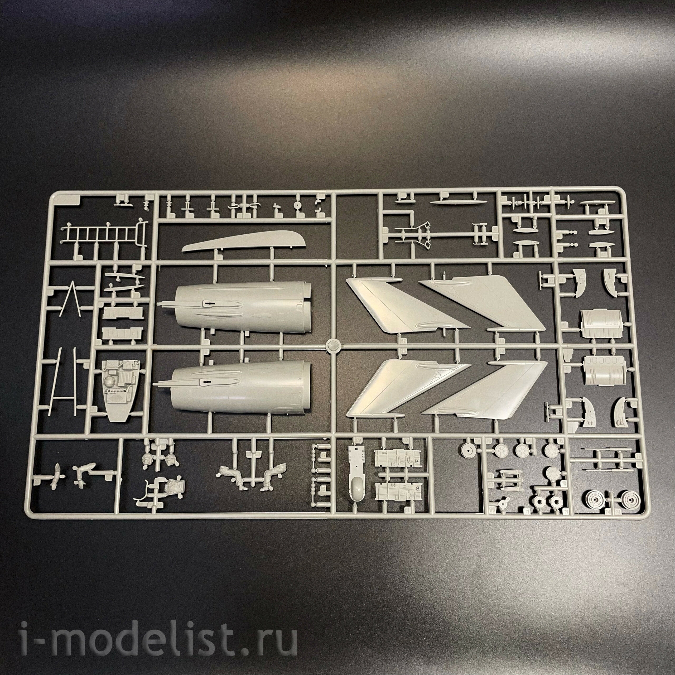02210 Трубач 1/32 Советский фронтовой истребитель M-21F-13