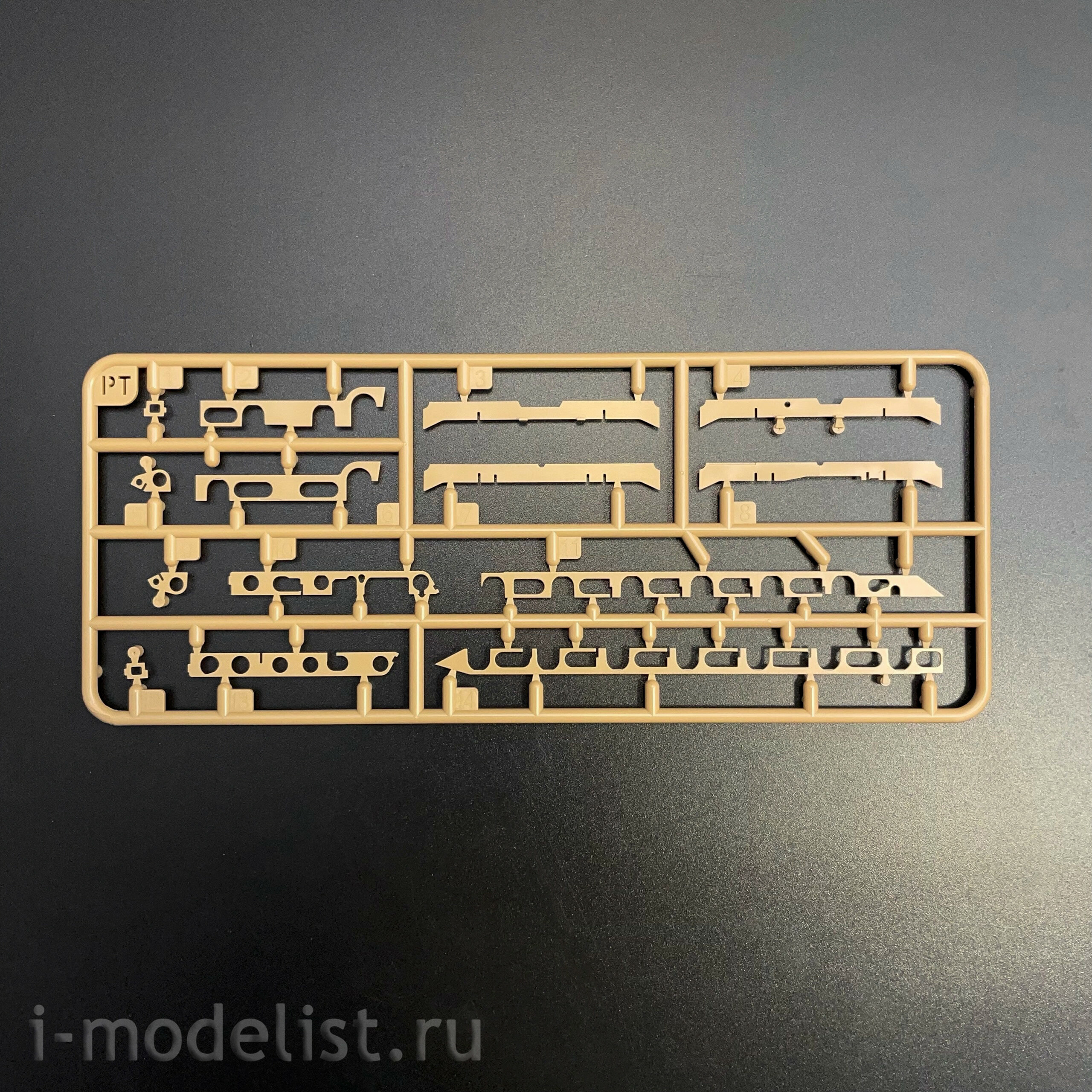 RM-5130 Rye Field Model 1/35 Pz.Kpfw. VI Ausf. E Tiger I ранний (Стандартная версия с полным интерьером)