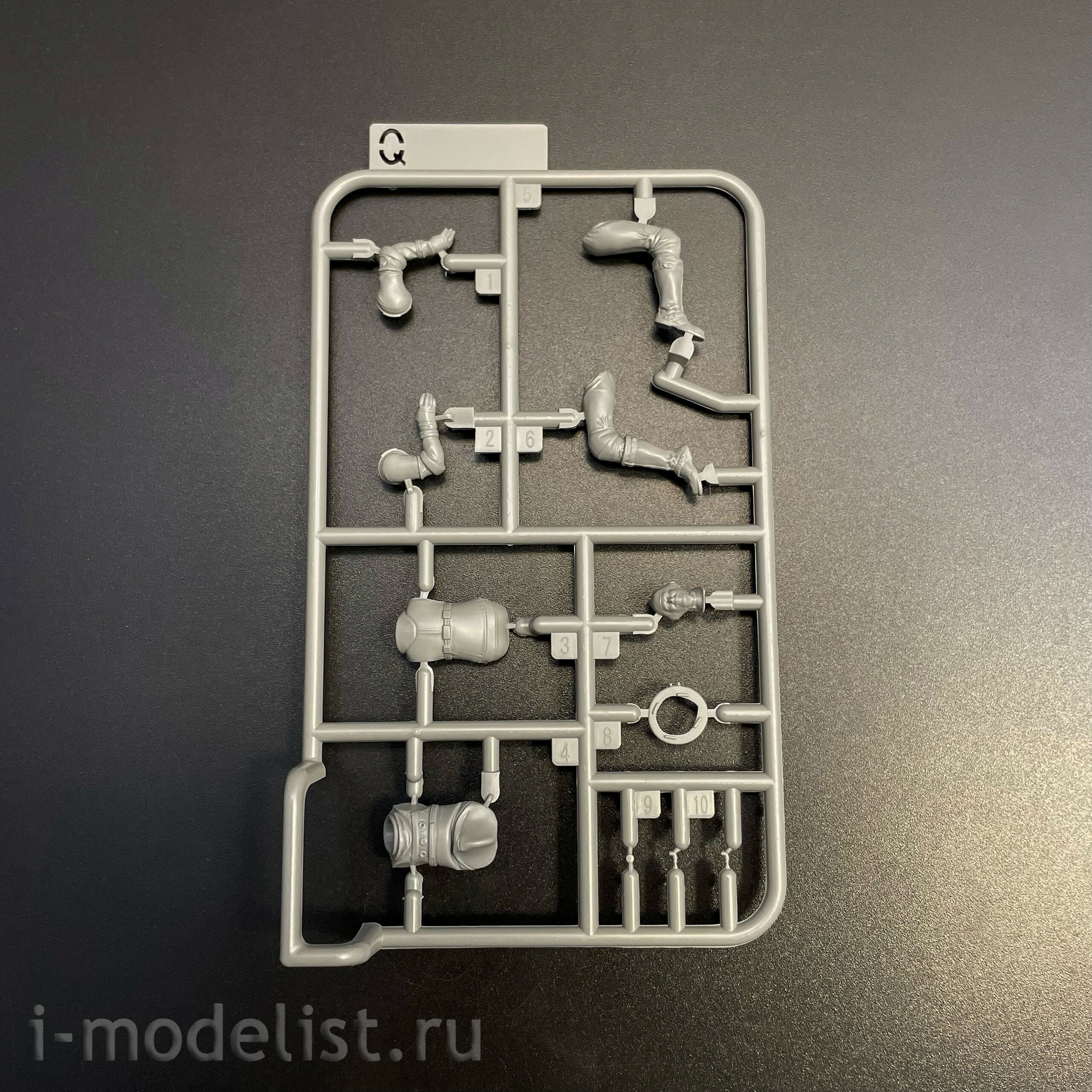 32001W Takom 1/32 Ho 229 BOX 2: Ho229A + Ho229B + фигура пилота Ho229 в 1/16 масштабе