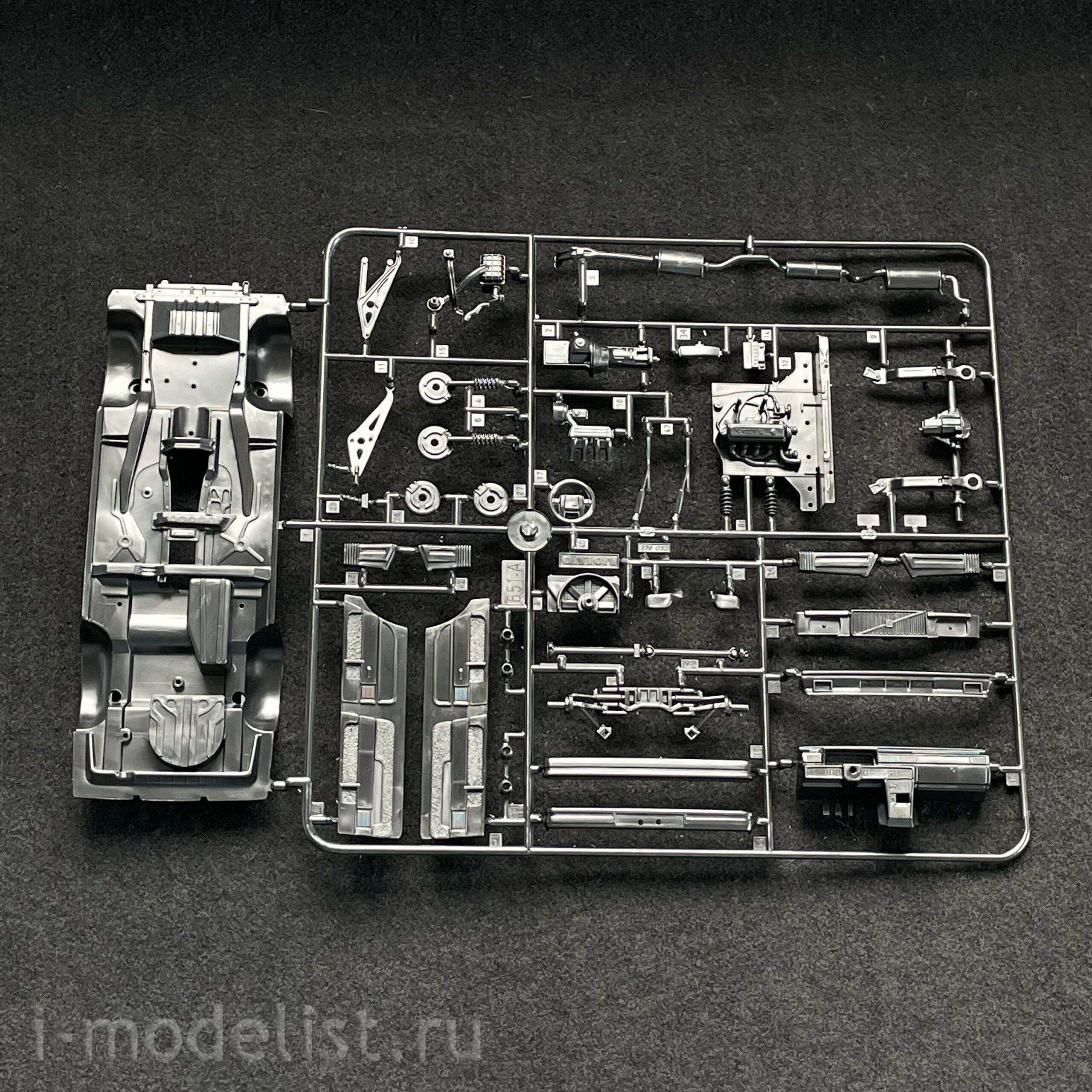 3623 Italeri 1/24 Автомобиль Volvo 760 GLE