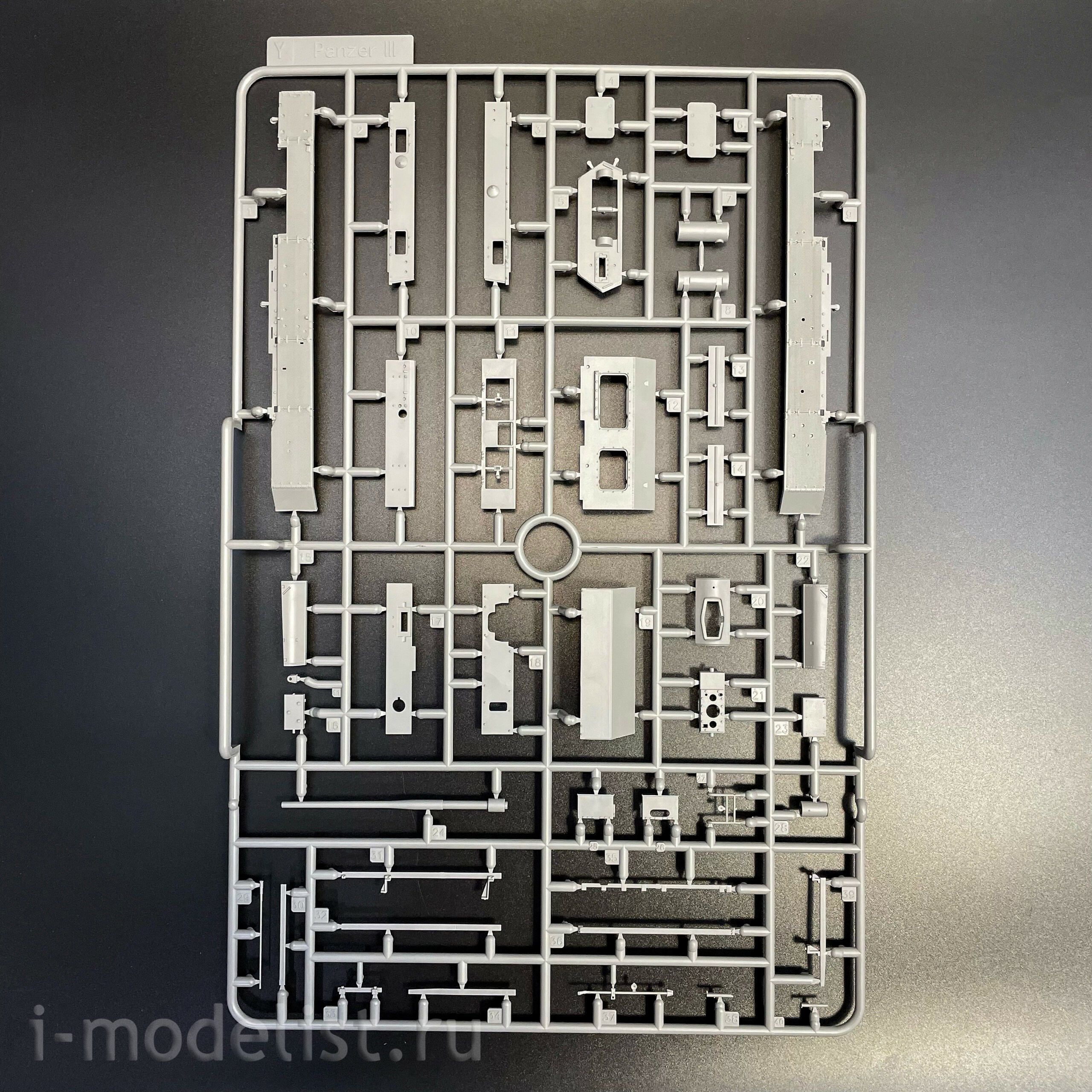 BT-048 Border Model 1/35 Немецкий танк Pz. Bef.Wg. III Ausf.K (2 в 1) с Schurzen