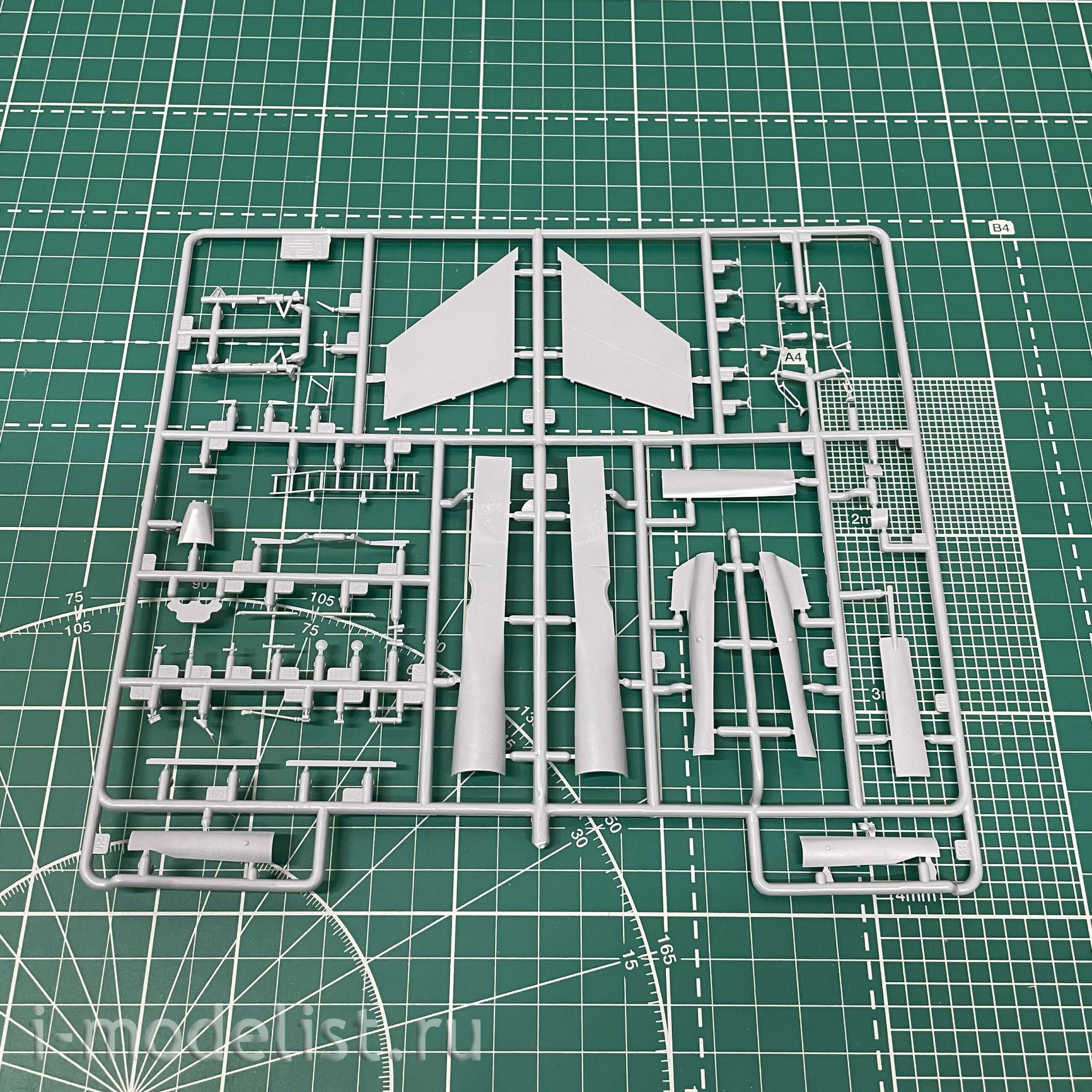7297П Звезда 1/72 Подарочный набор: Российский палубный истребитель Су-33