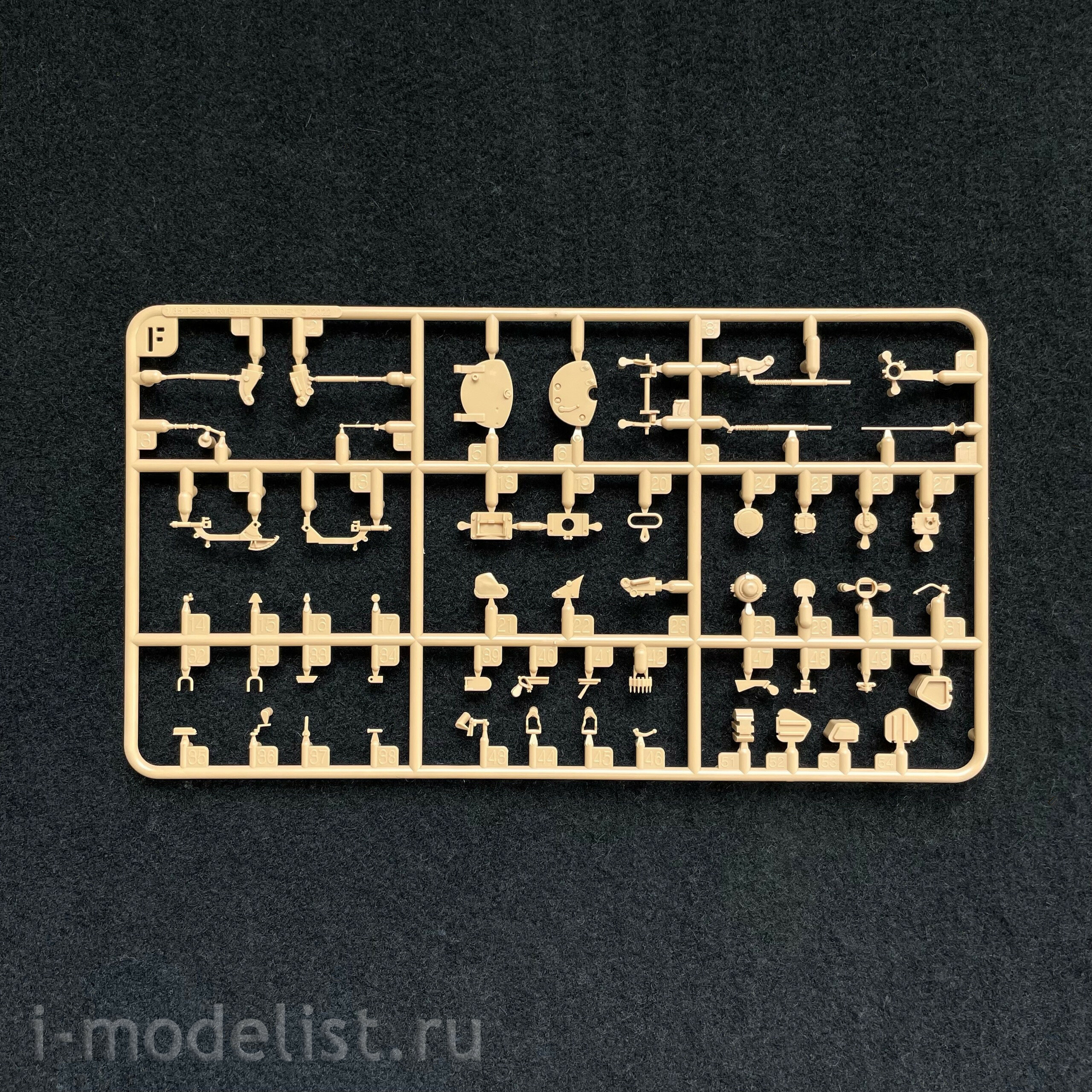 RM-5091 Rye Field Model 1/35 Советский танк Т-55АМД с комплексом активной защиты (КАЗ) 