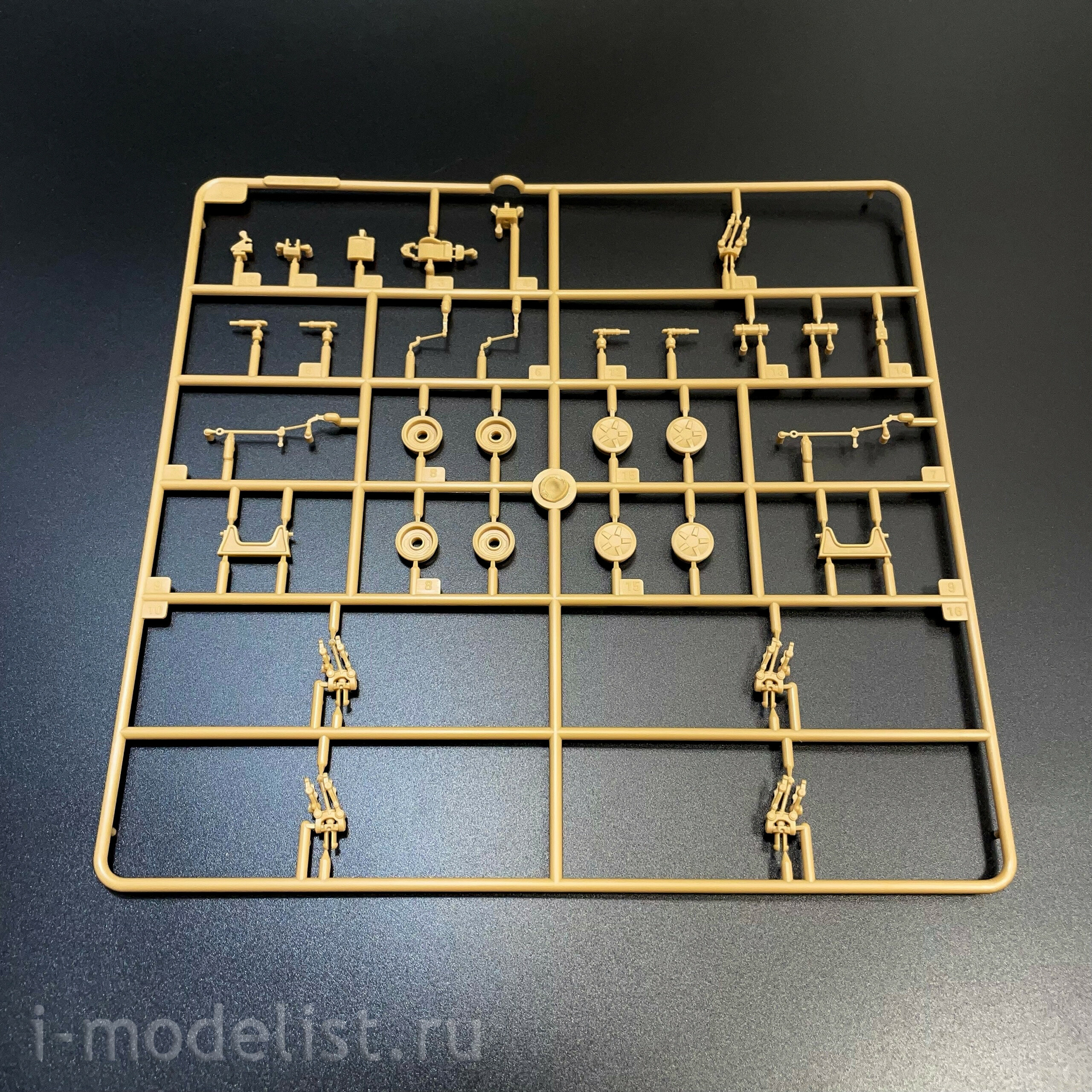 82963 HobbyBoss 1/72 Китайский подвижный грунтовый комплекс с МБР DF-41