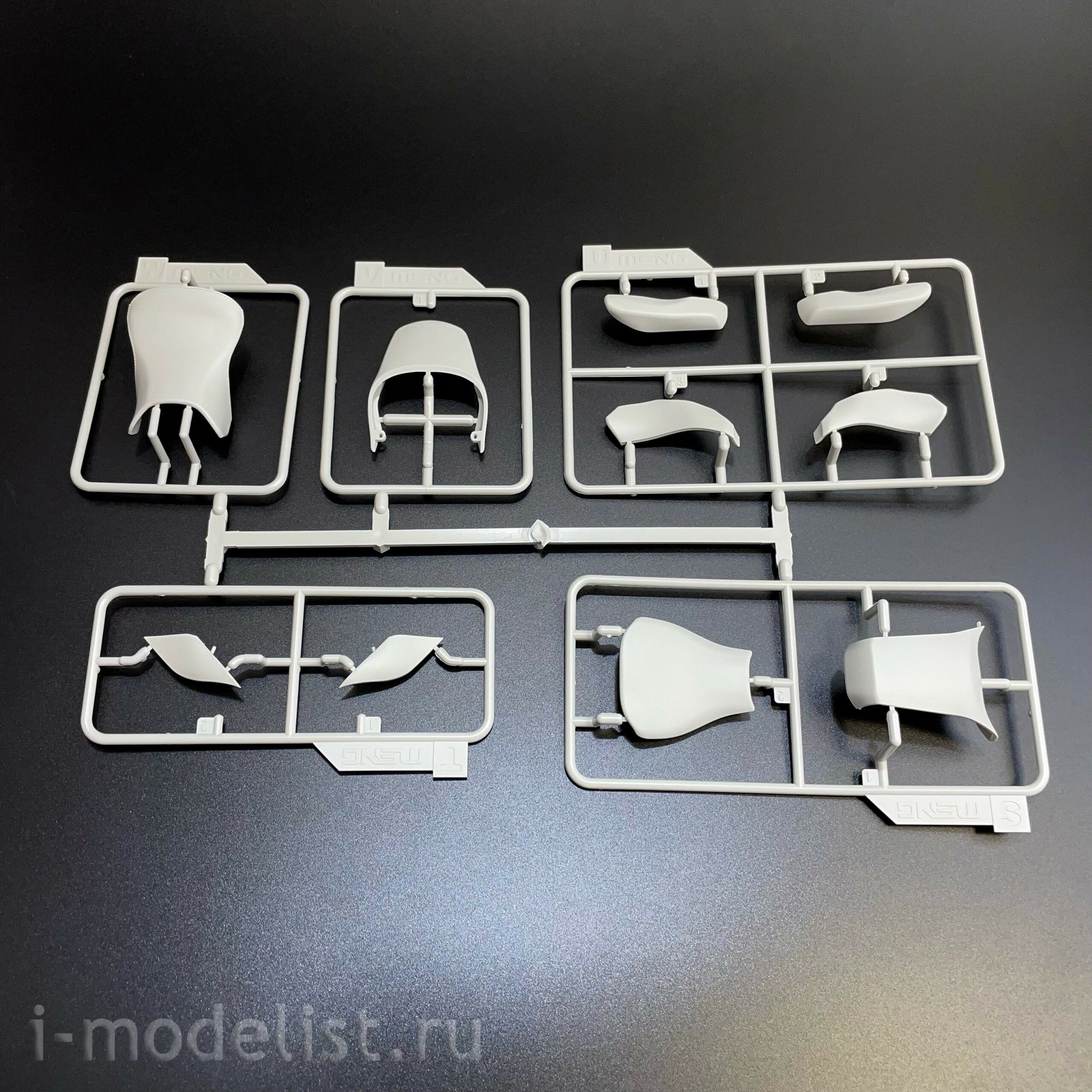 MT-005 Meng 1/9 Баварский мотоцикл R 1250 GS ADV