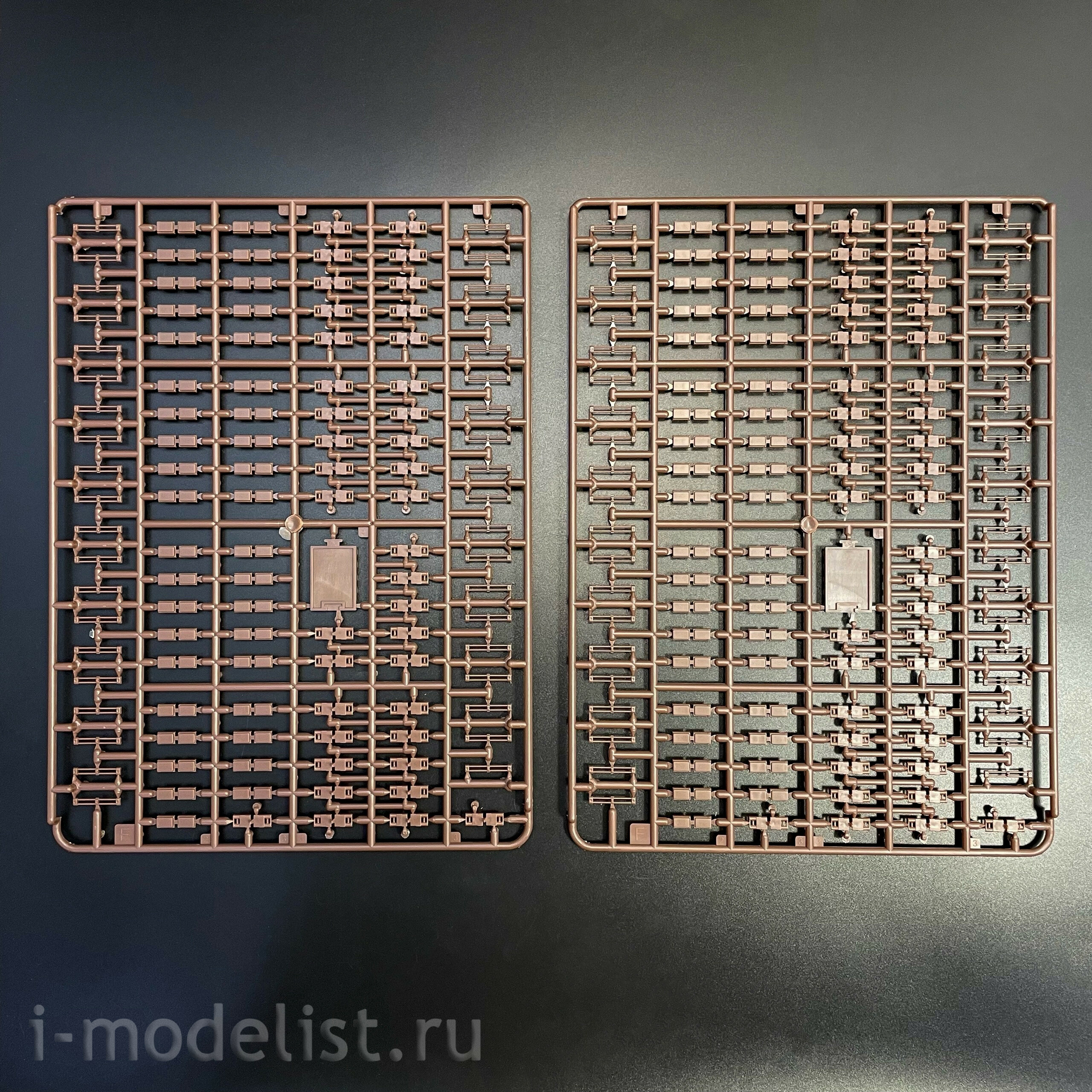 35A065 Amusing Hobby 1/35 Немецкий основной боевой танк Panther KF51U