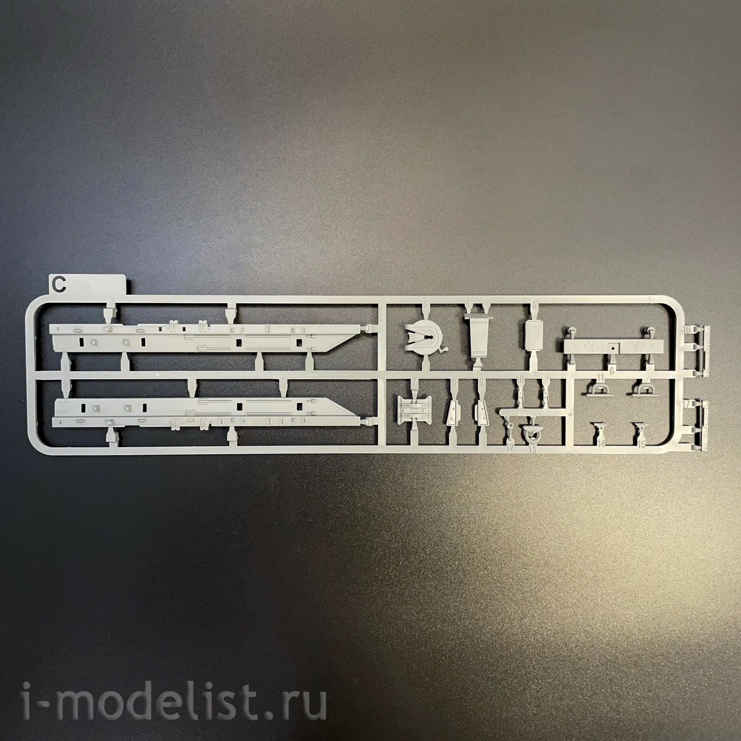 5003 Takom 1/72 Тягачи российской армии K-537L & M-537