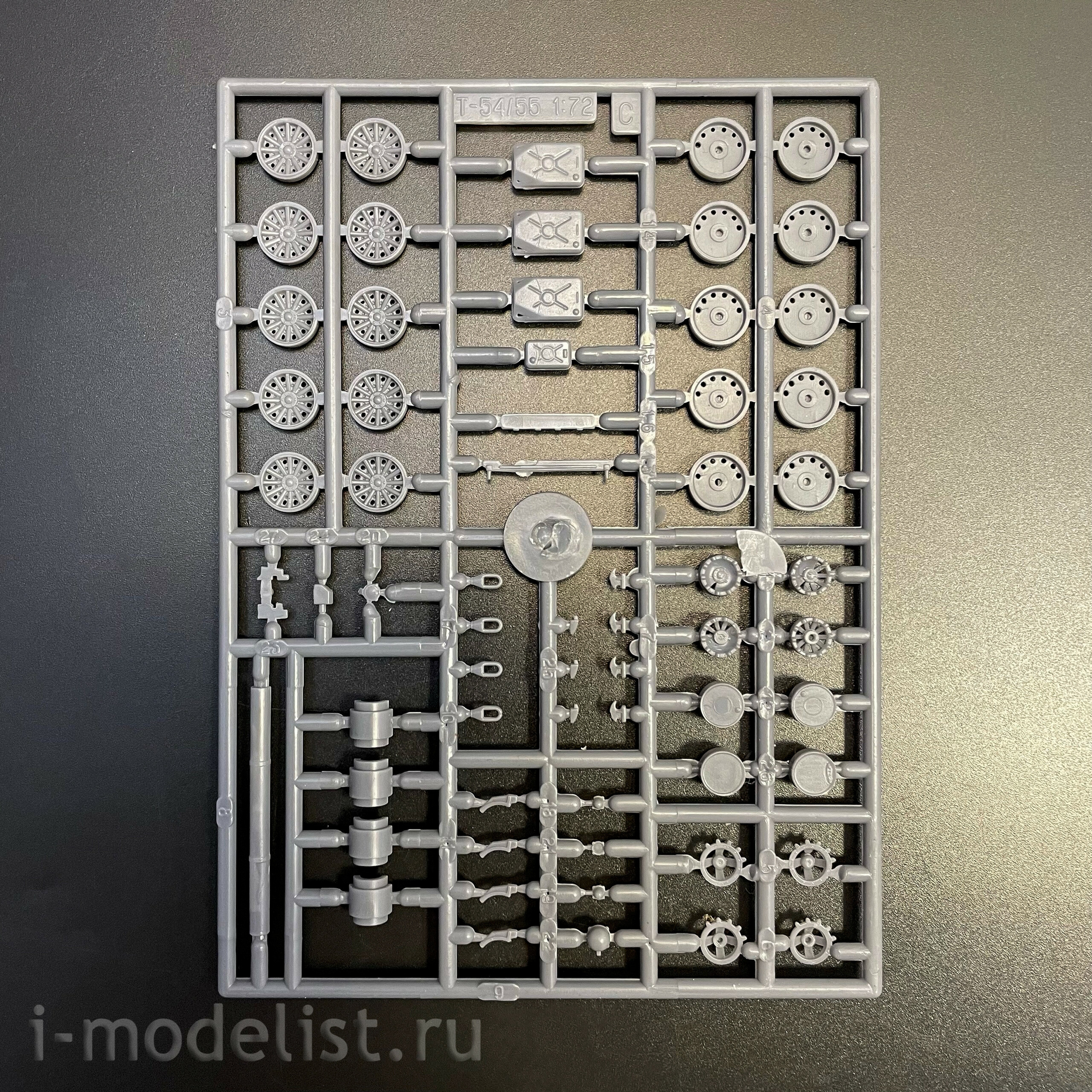72057 Zebrano 1/72 Средний танк Т-54. Первый опытный экземпляр (по лицензии ОмскТрансМаш)