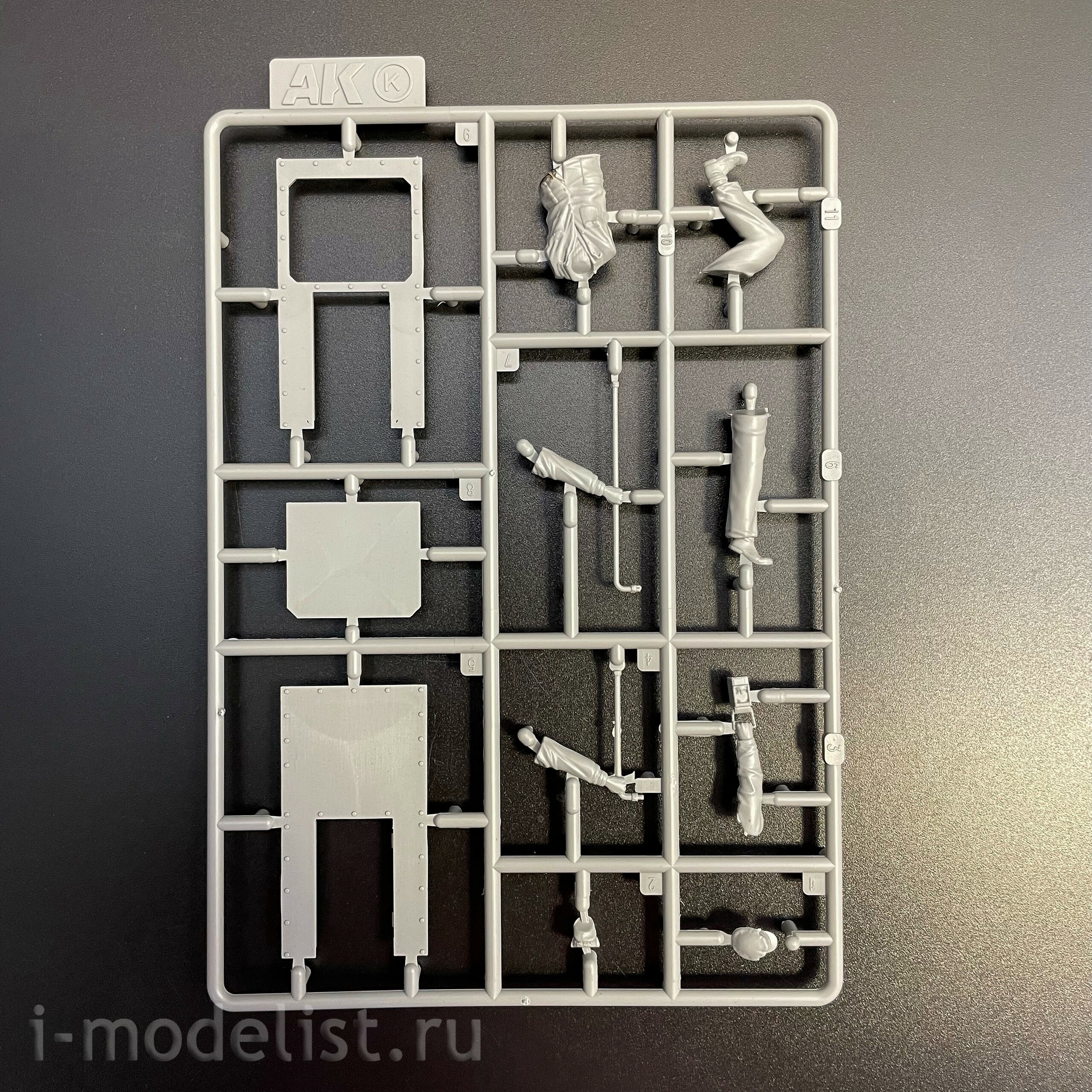 AK35008 AK Interactive 1/35 Маневровый локомотив Breuer IV