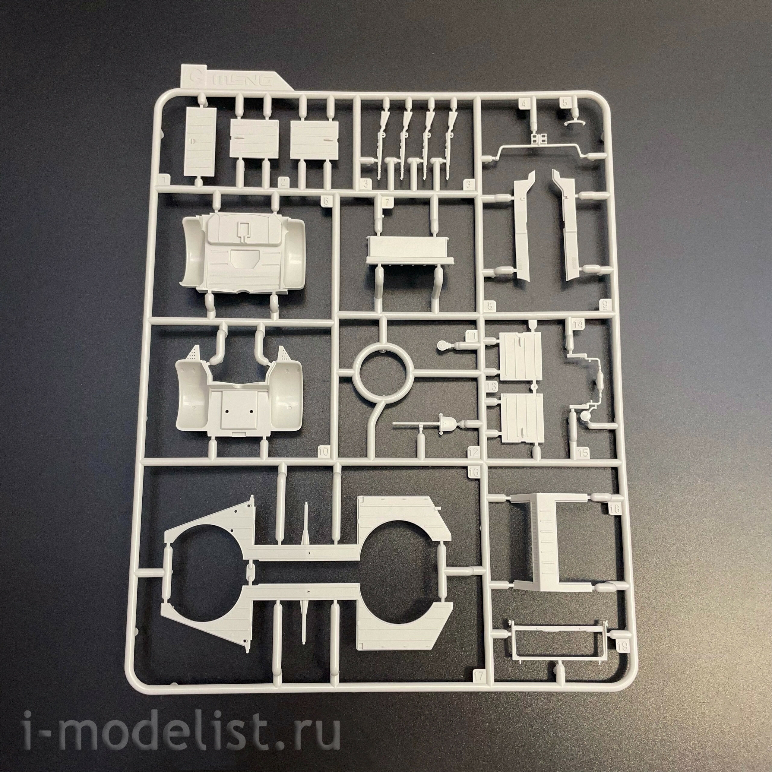 VS-015 Meng 1/35 Немецкий Pahnkw.K1 Kübelwagen Тип 82 (Северная Африка)