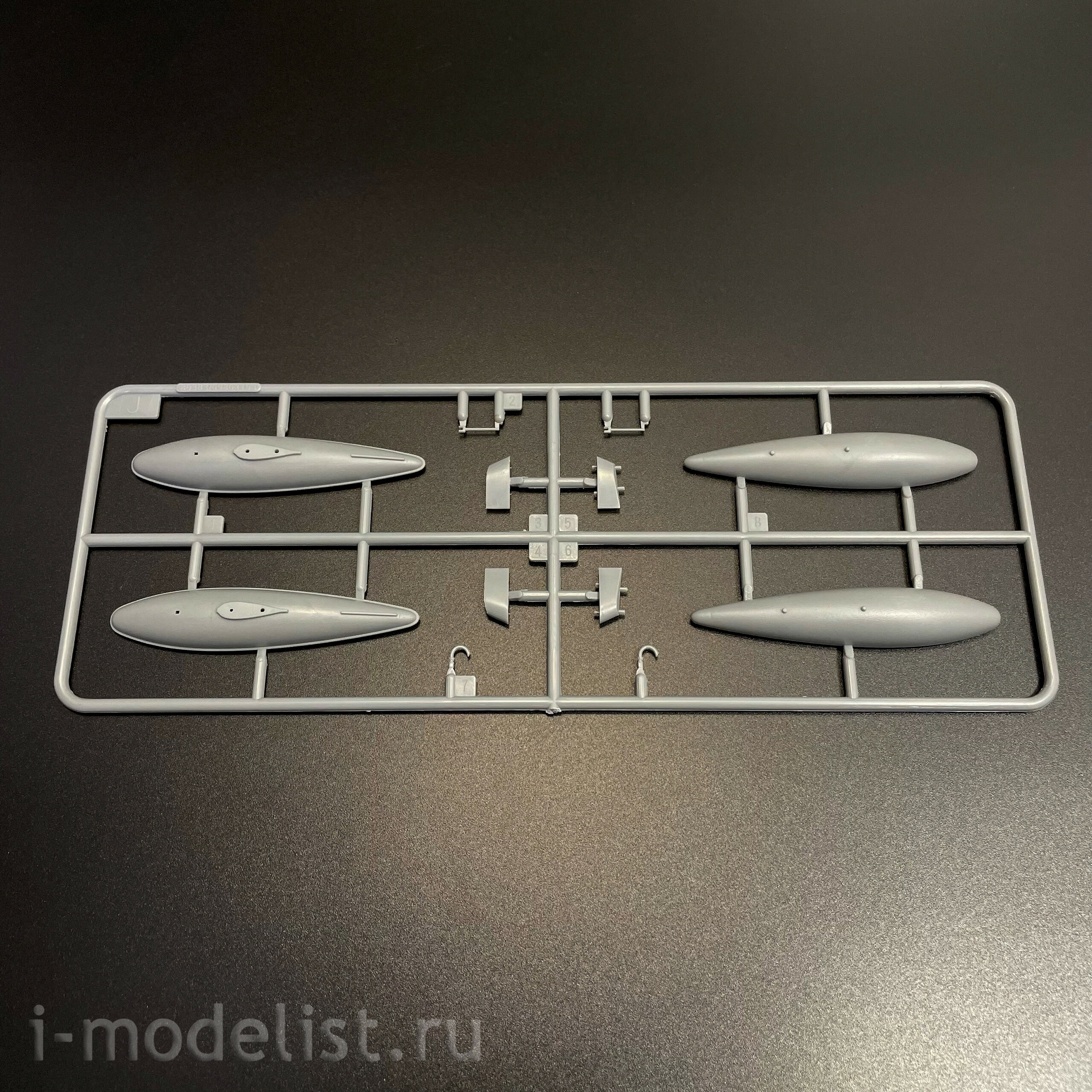 80385 HobbyBoss 1/48 Истребитель F4U-2 Corsair