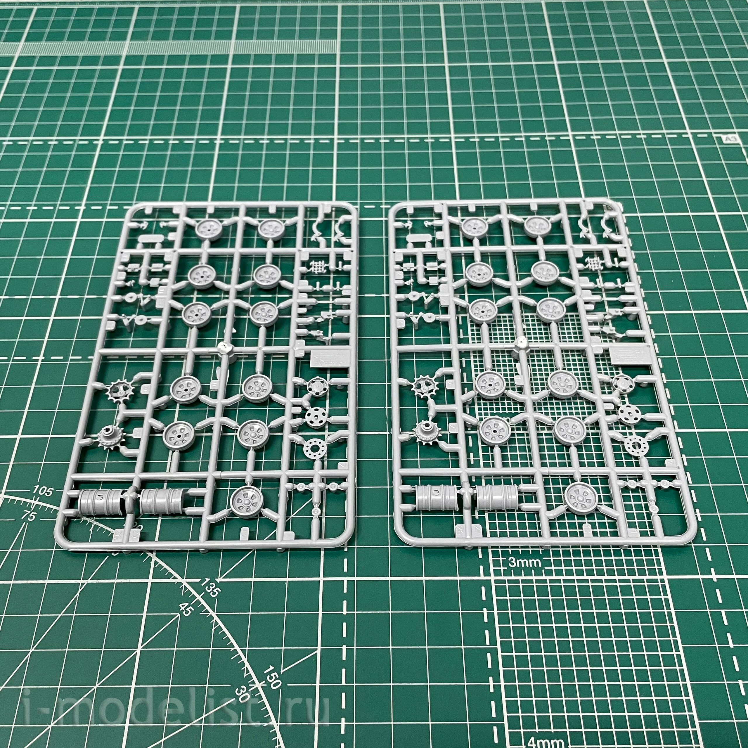 5020ПН Звезда 1/72 Подарочный набор: Российский основной боевой танк Т-90