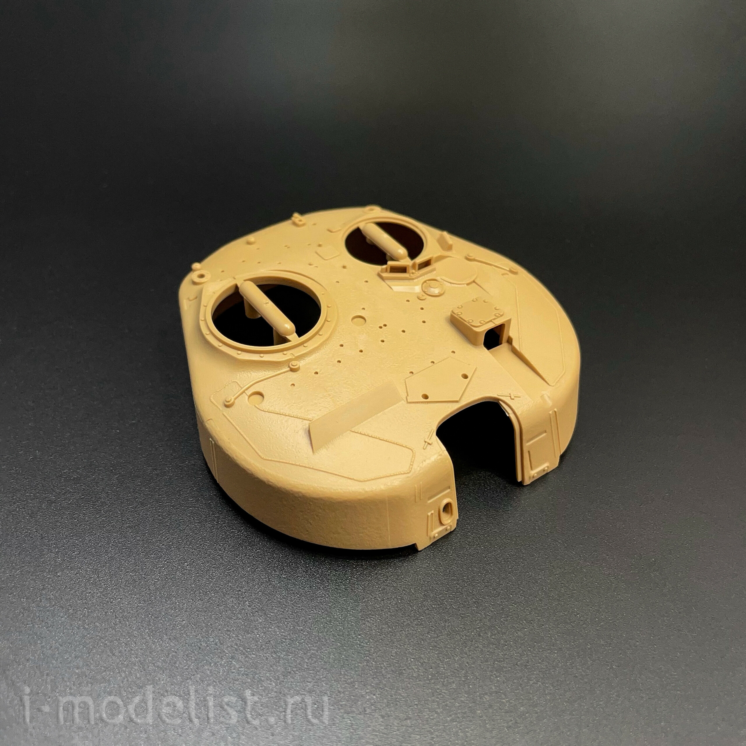 RM-5115 Rye Field Model 1/35 Российский танк Т-80УК (по лицензии ОмскТрансМаш)