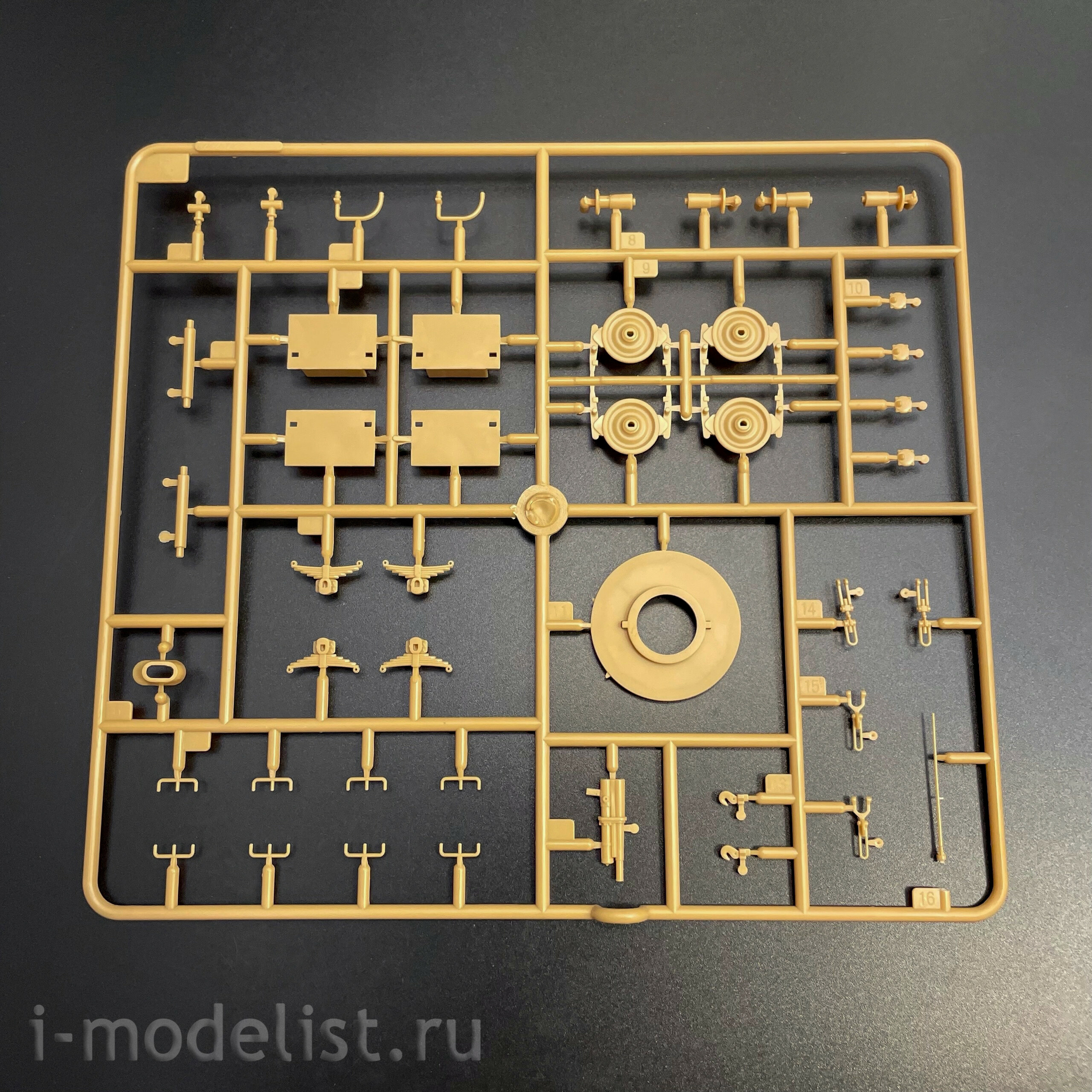 82955 HobbyBoss 1/72 Немецкая бронеплатформа Panzerjagerwagen Vol. 2