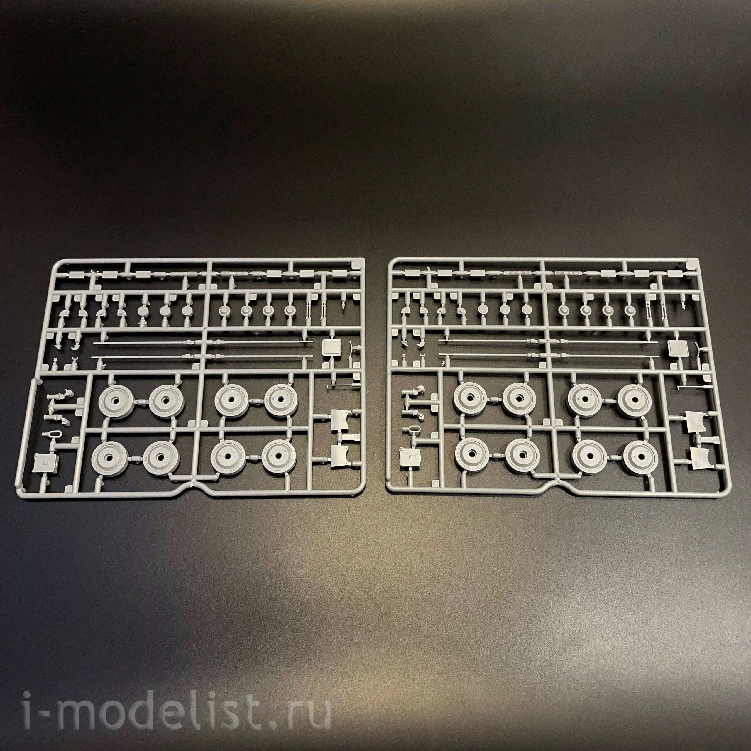 35A064 Amusing Hobby 1/35 Российский боевой танк Object640 Black Eagle
