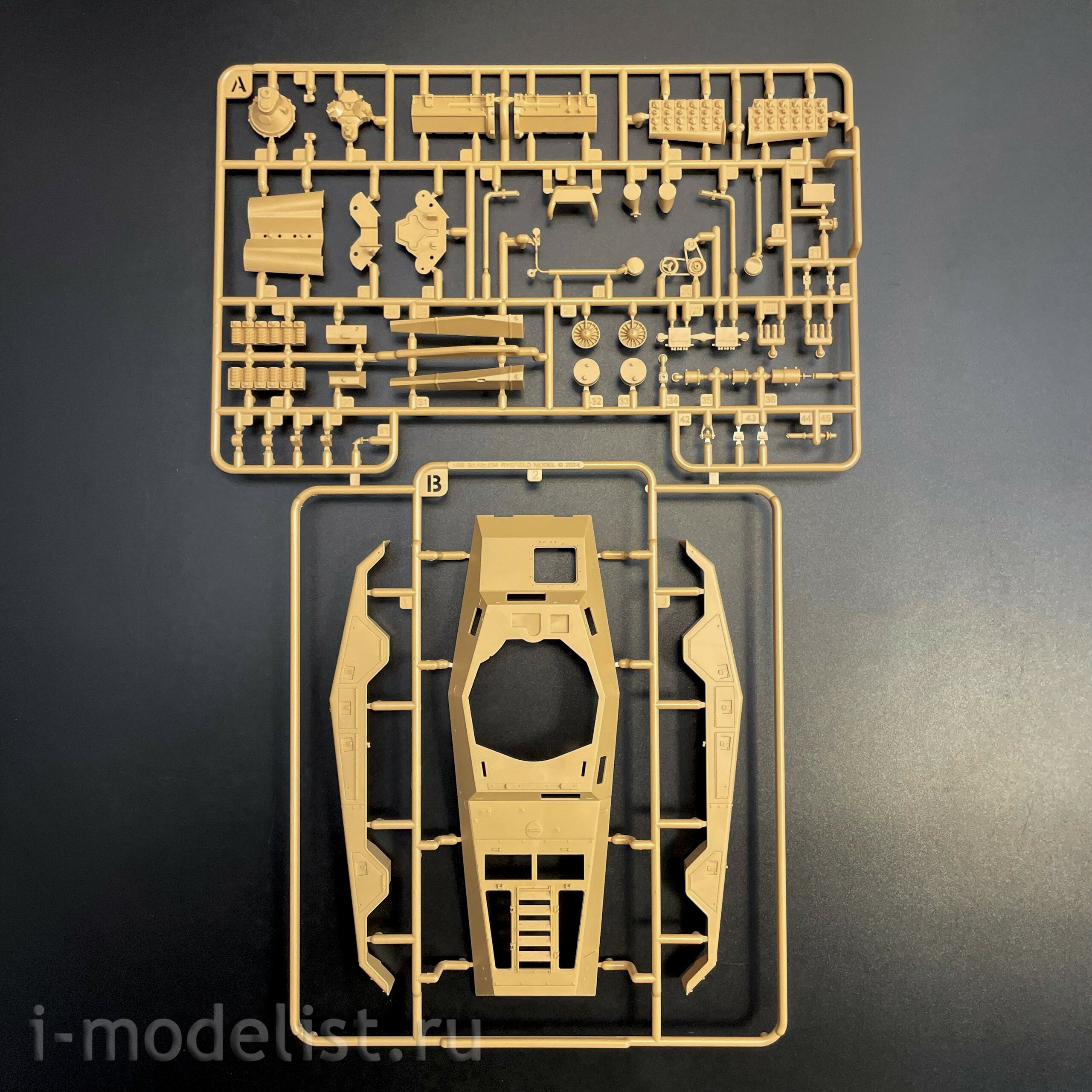 RM-5134 Rye Field Model 1/35 Немецкий тяжёлый бронеавтомобиль Sd.Kfz. 234/3 Schwerer Panzerspähwagen 7.5cm Stummel
