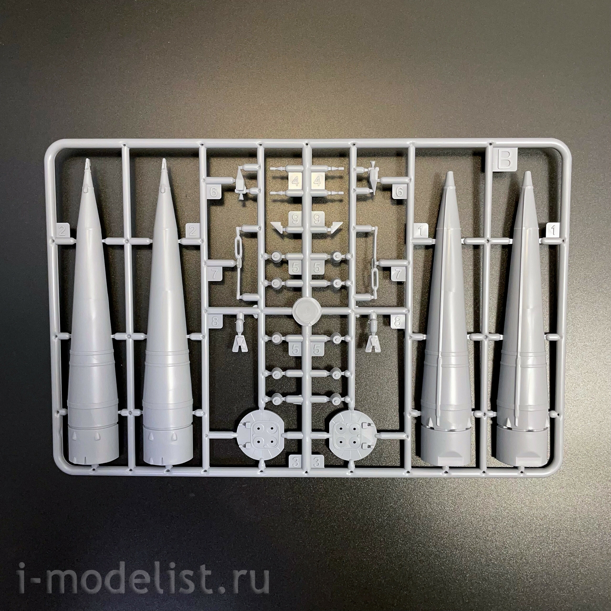 ЕЕ144301 Восточный экспресс 1/144 Ракета-носитель 