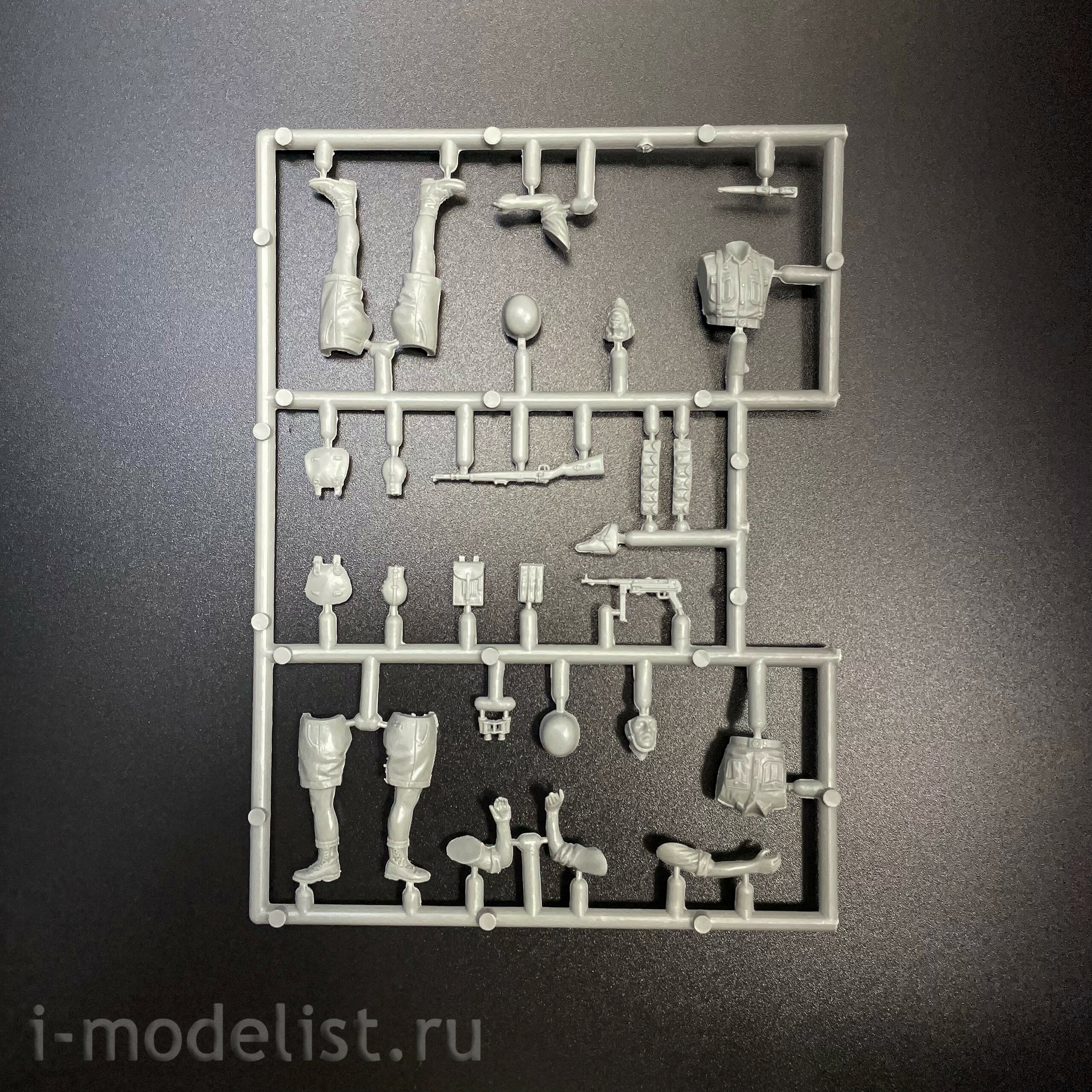 AVA35108 AVART ARHIV 1/35 Немецкие танкисты и парашютисты, Африка-Италия 1943-1945