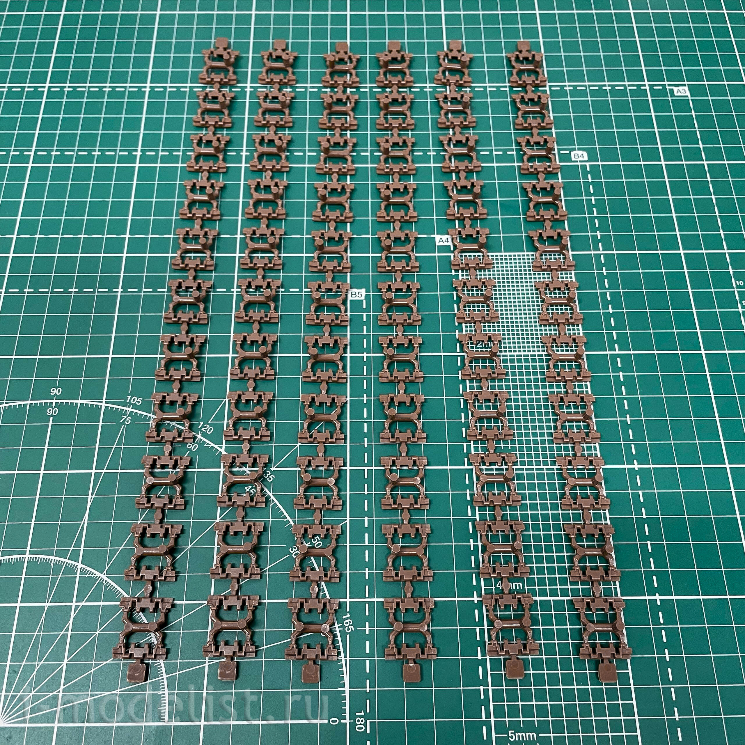 35A033 Amusing Hobby 1/35 Самоходное орудие ELEFANT (интерьер + циммерит)