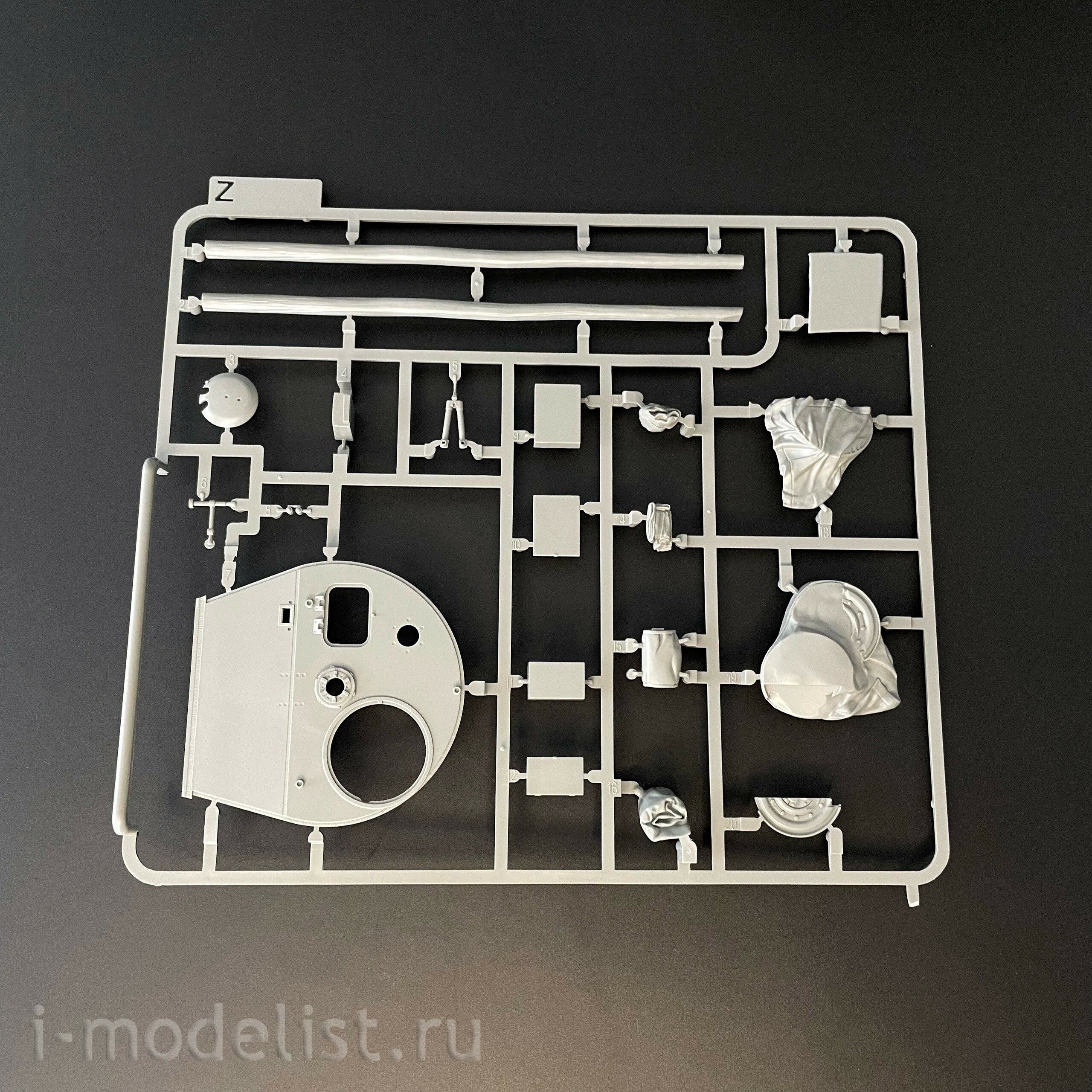 2199 Takom 1/35 Немецкий тяжёлый танк Sd.Kfz. 181 Pz. Kpfw VI Ausf.E Tiger I (поздний) с Zimmerit