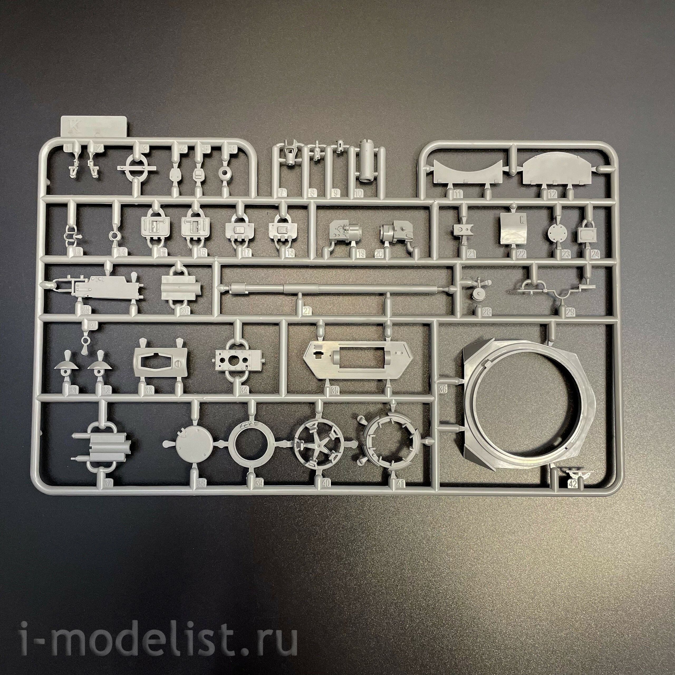 BT-048 Border Model 1/35 Немецкий танк Pz. Bef.Wg. III Ausf.K (2 в 1) с Schurzen