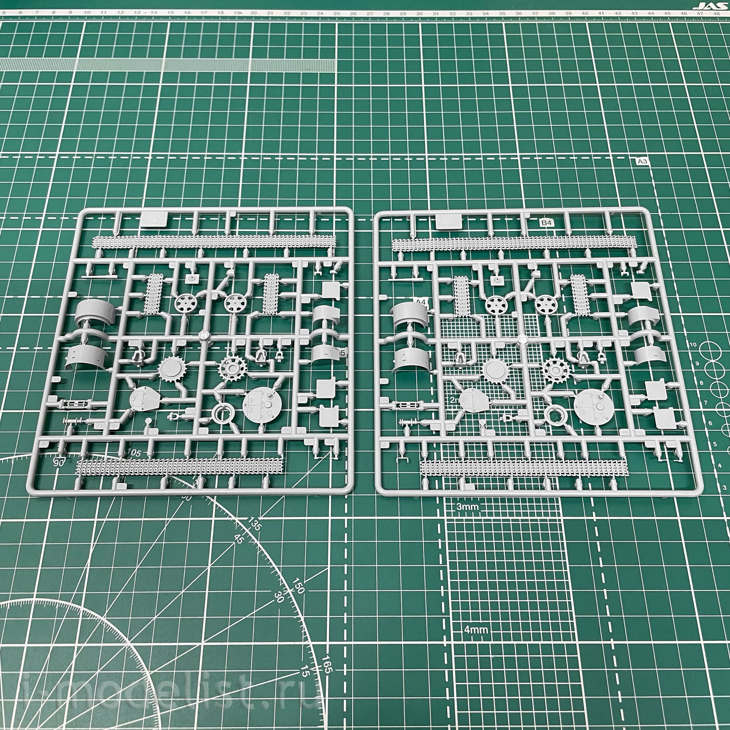 5061ПН Звезда 1/72 Подарочный набор: Советский тяжелый танк Т-35