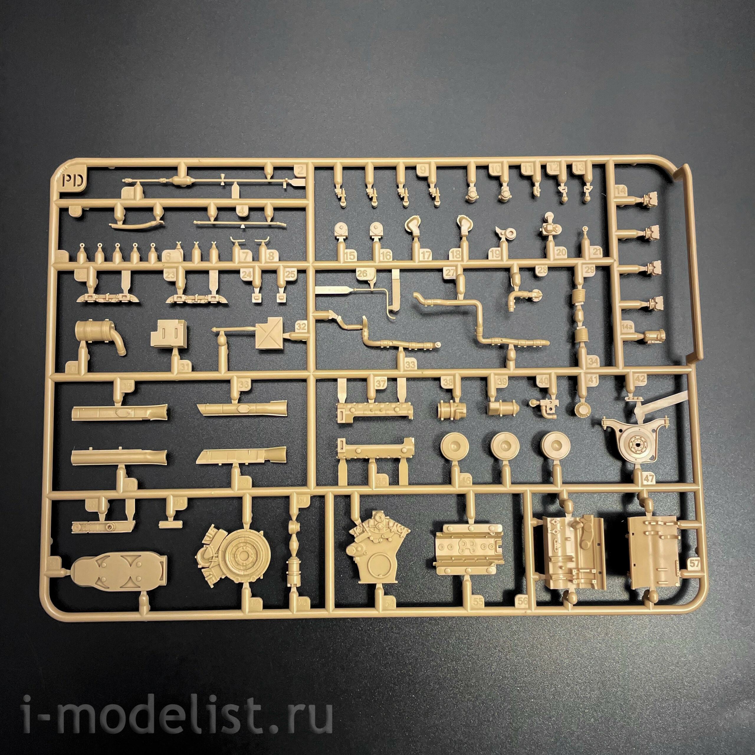 RM-5131 Rye Field Model 1/35 Pz.Kpfw. VI Ausf. E Tiger I ранний (Upgrade-версия с полным интерьером)