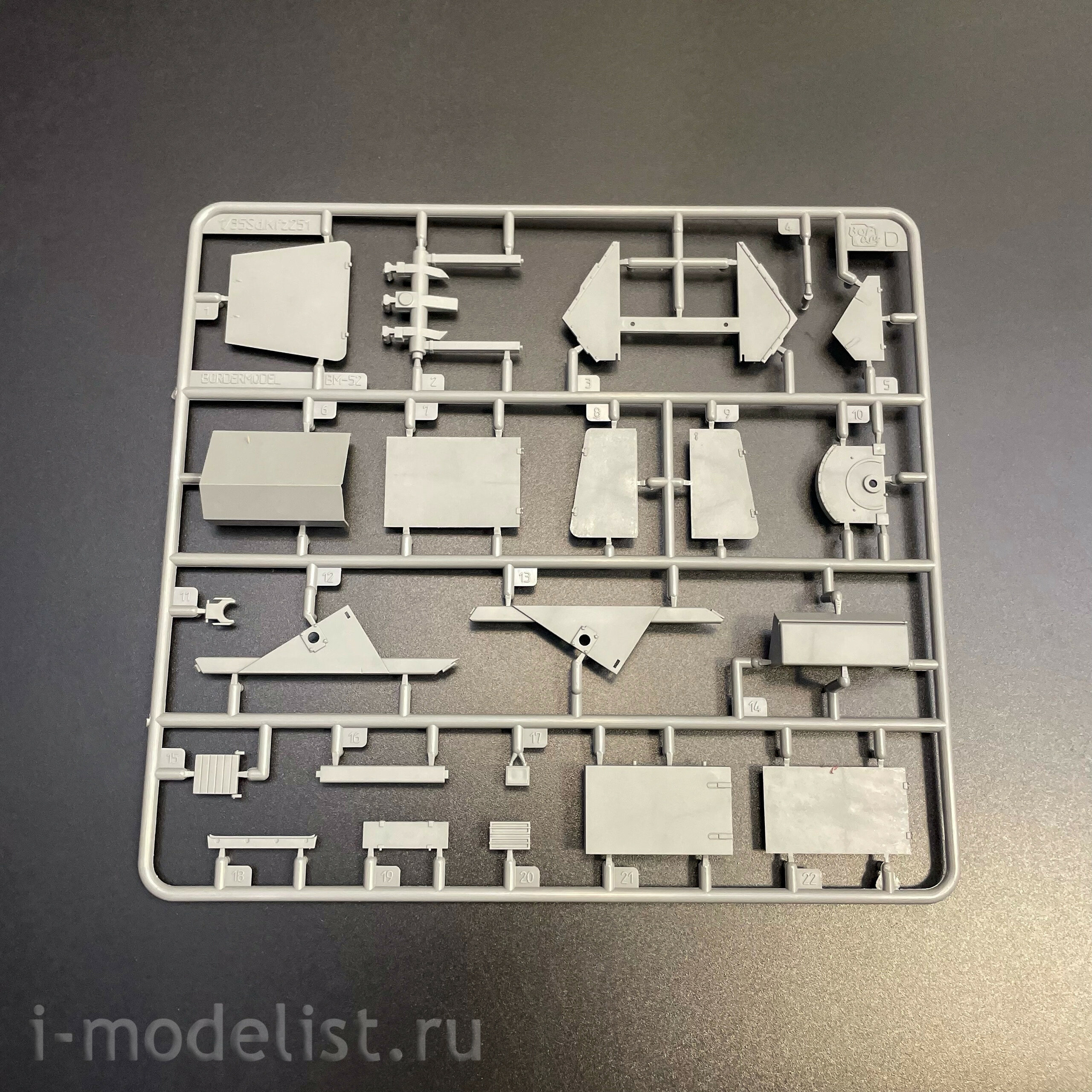 BT-043 Border Model 1/35 Немецкая самоходная артиллерийская установка Sd.Kfz.251/22 с 7.5 см PaK 40 