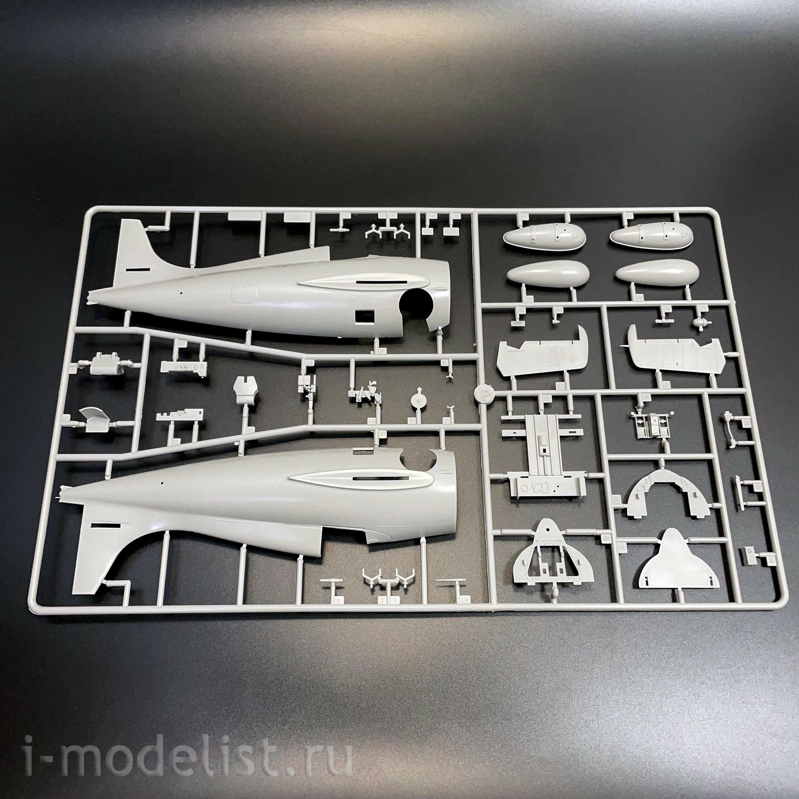 02223 Трубач 1/32 Американский палубный истребитель-бомбардировщик F4F-4 Wildcat