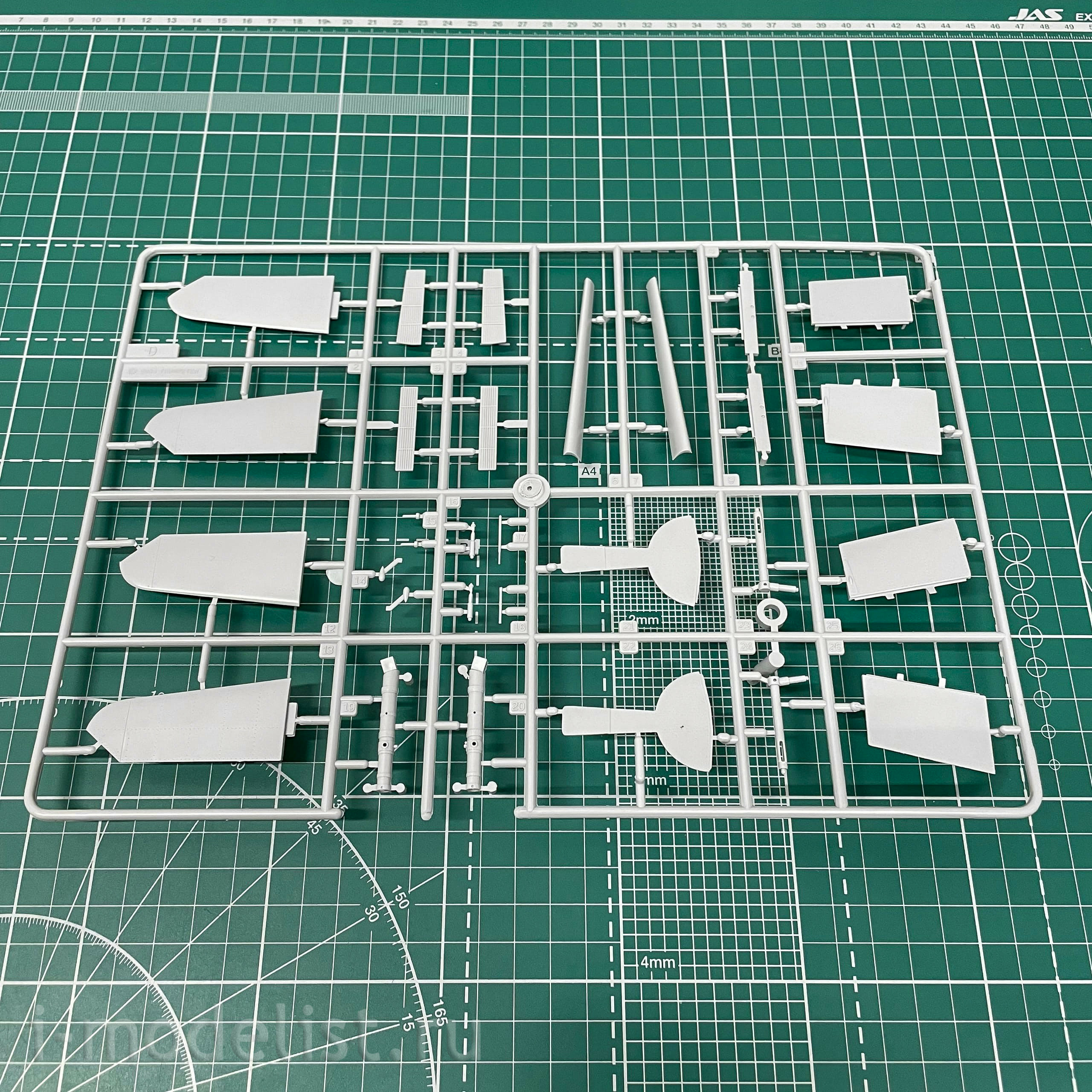 02408 Трубач 1/24 Самолет Messerschmitt Bf109 G-6 поздняя версия