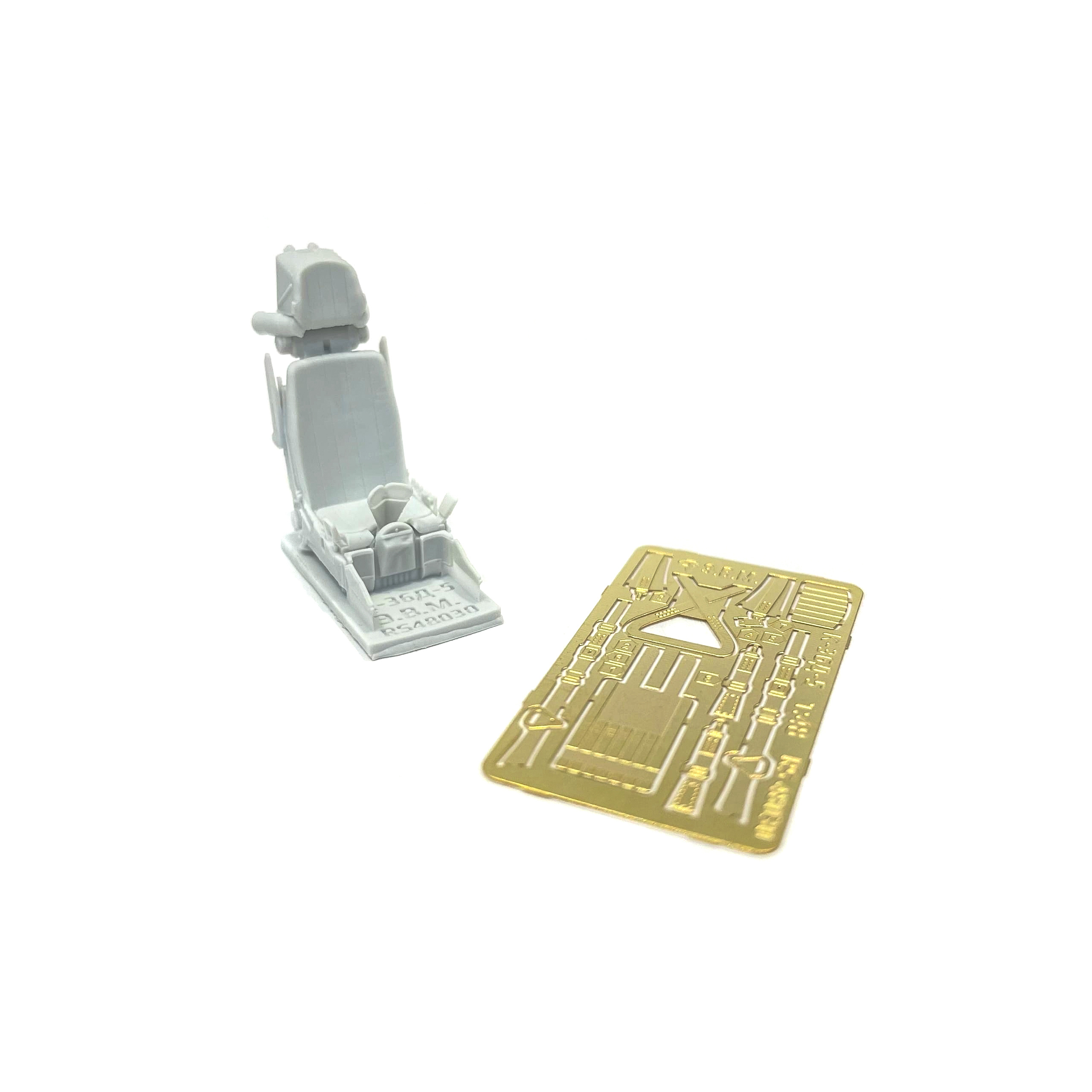 RS48030 Э.В.М. 1/48 Катапультное кресло К-36Д-5 для С-35 (G.W.H.)
