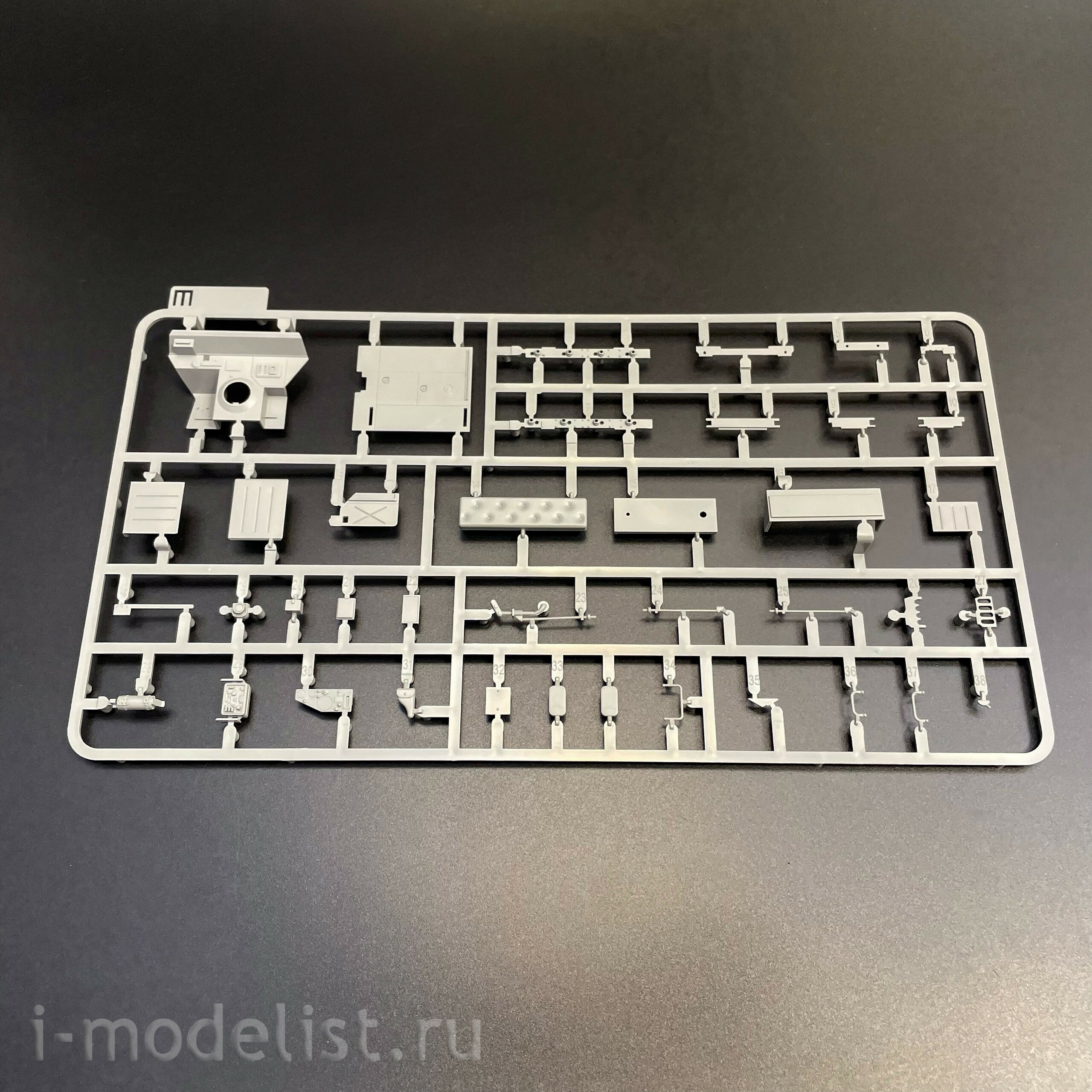 2194 Takom 1/35 Немецкий лёгкий полугусеничный бронетранспортёр Sd.Kfz 250/3 «Greif»