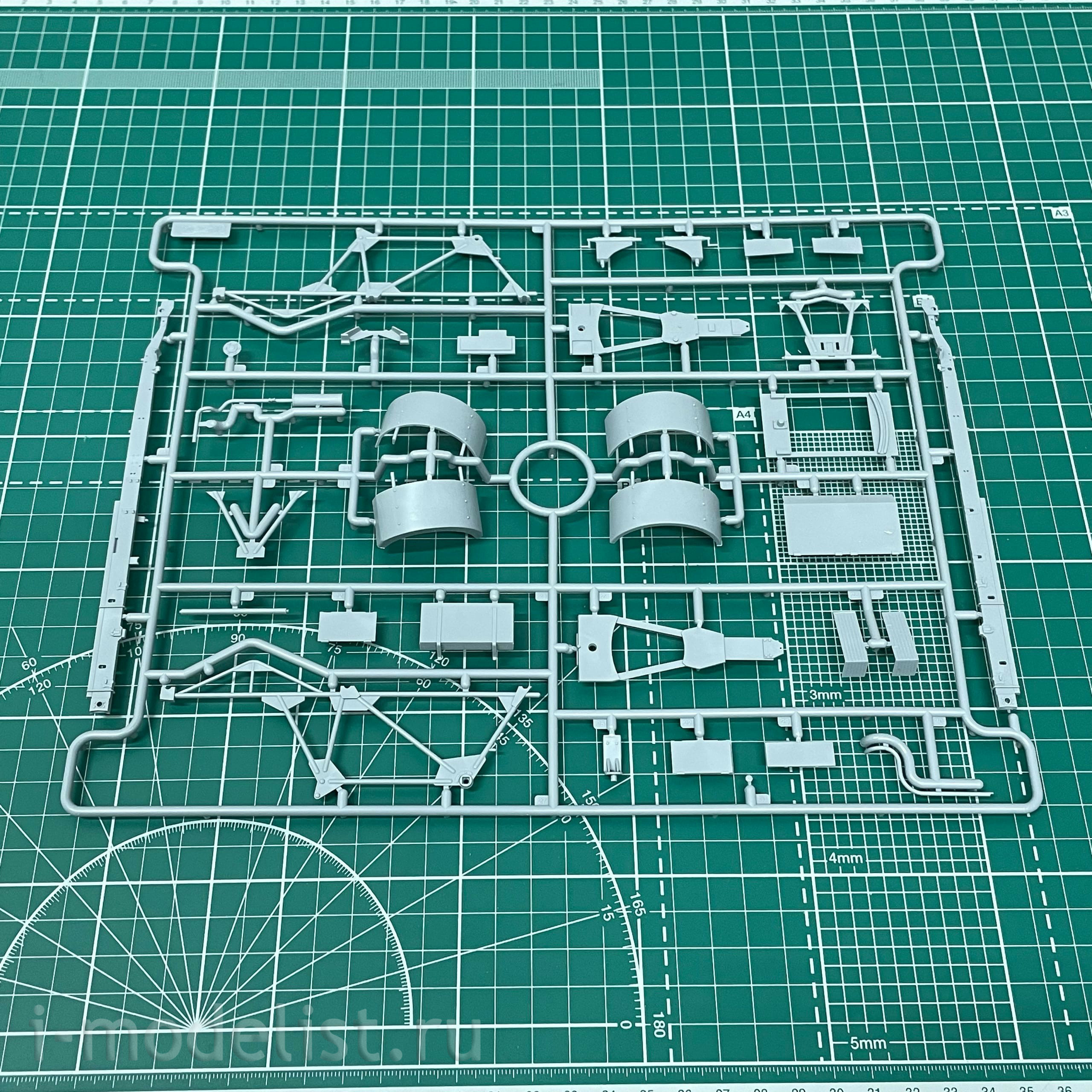 35596 ICM 1/35 БМ-13-16 на шасси G7107 с советским расчетом