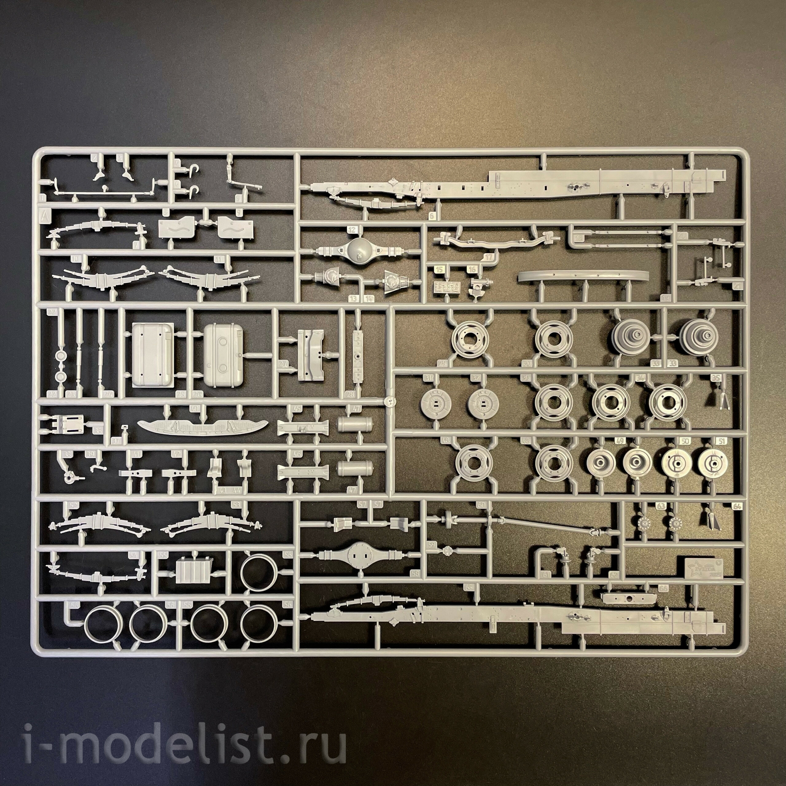3712 Звезда 1/35 ПРЕДЗАКАЗ Грузовой автомобиль ЗИЛ-130