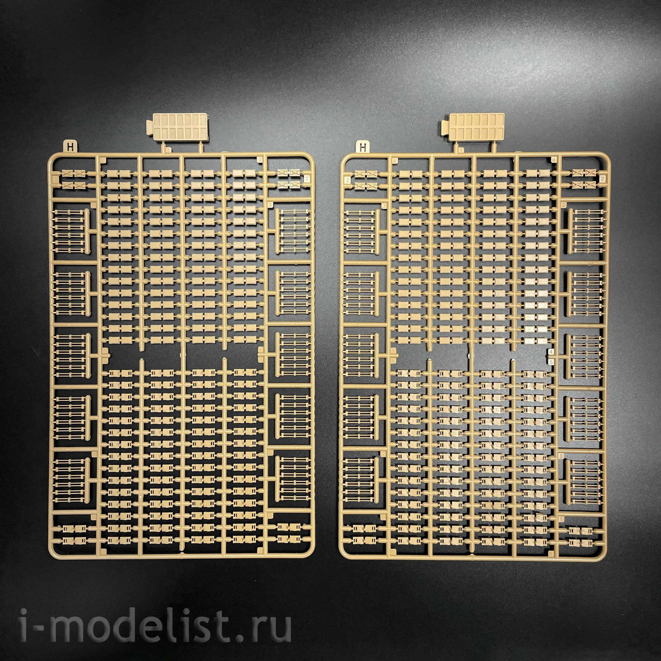 RM-5114 Rye Field Model 1/35 Немецкий танк Leopard 2A6 (Трофейная версия) с катками Т-80