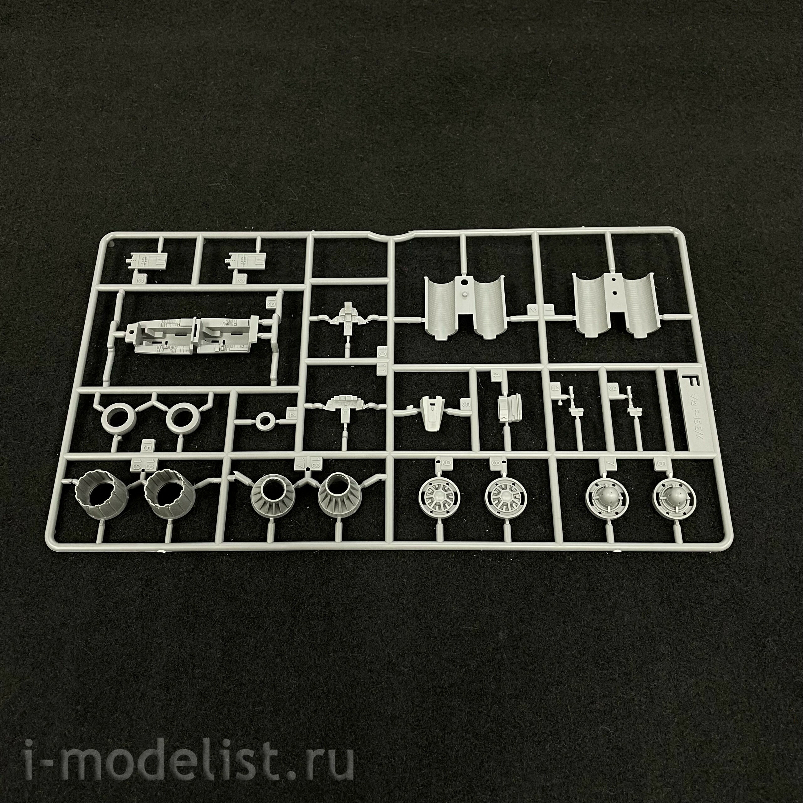 12568 Academy 1/72 Американский истребитель-бомбрадировщик USAF F-15E 