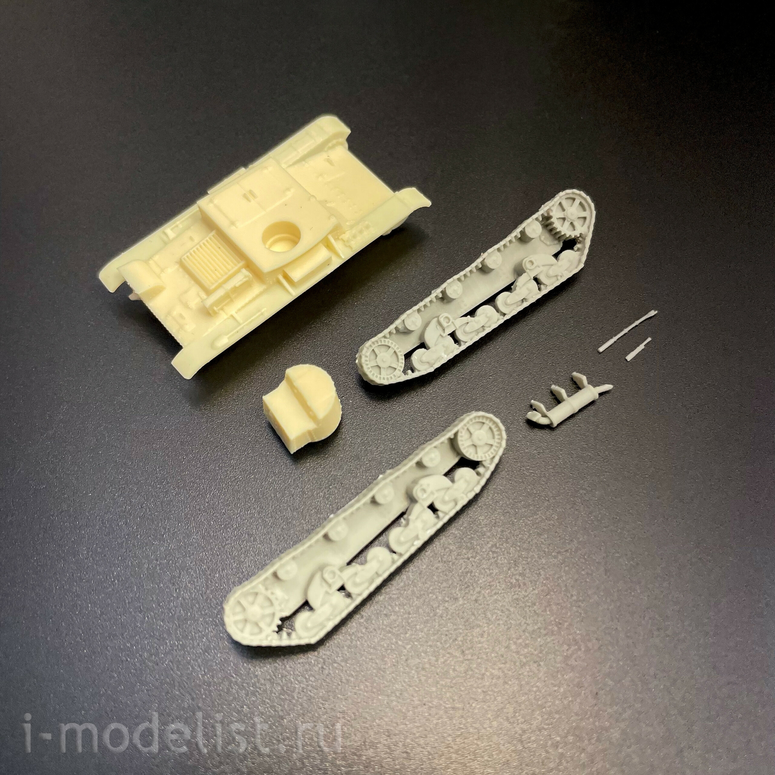100273 Zebrano 1/100 Советский огнемётный танк ХТ-26