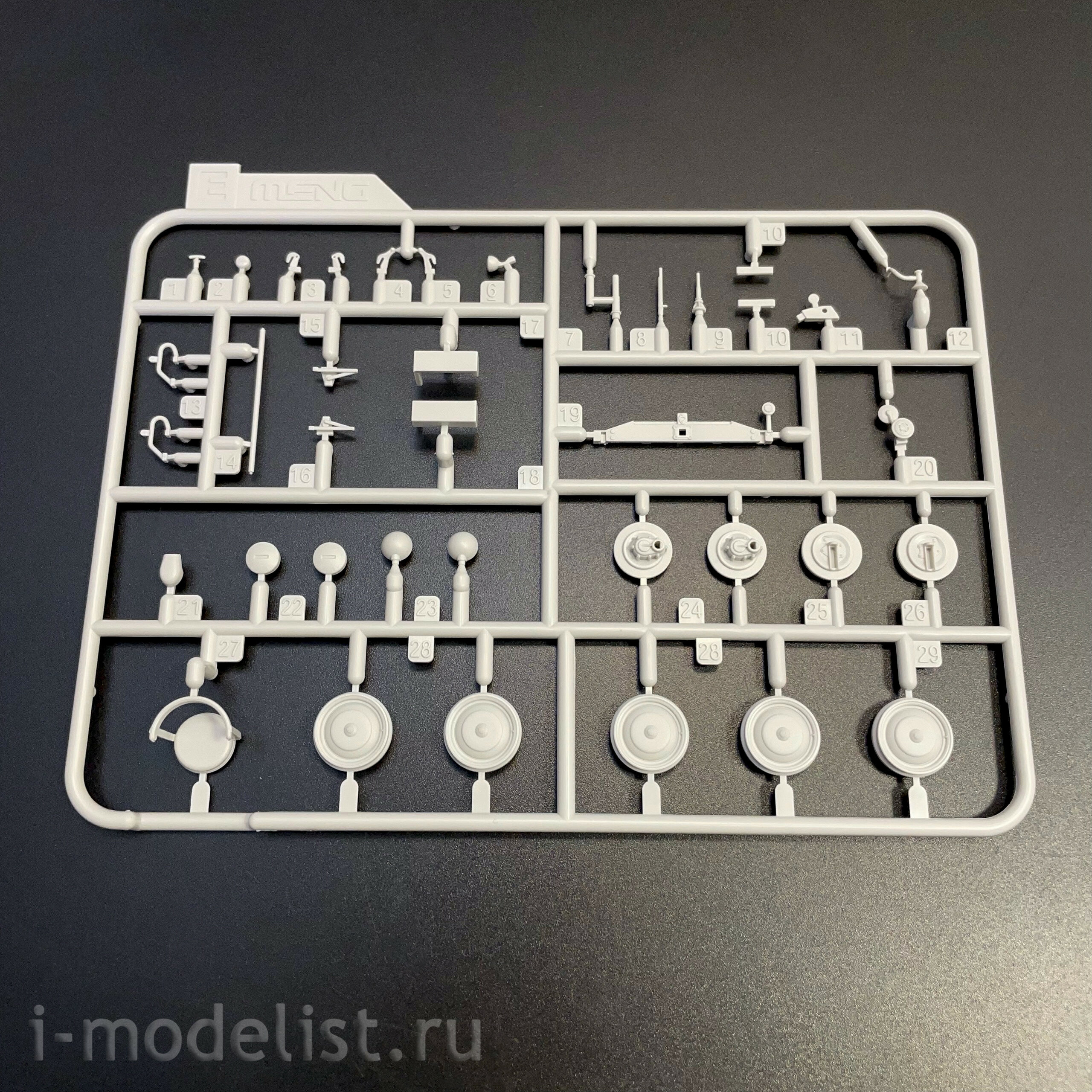 VS-017 Meng 1/35 Немецкий автомобиль Pkw. K1 Kübelwagen Type -823
