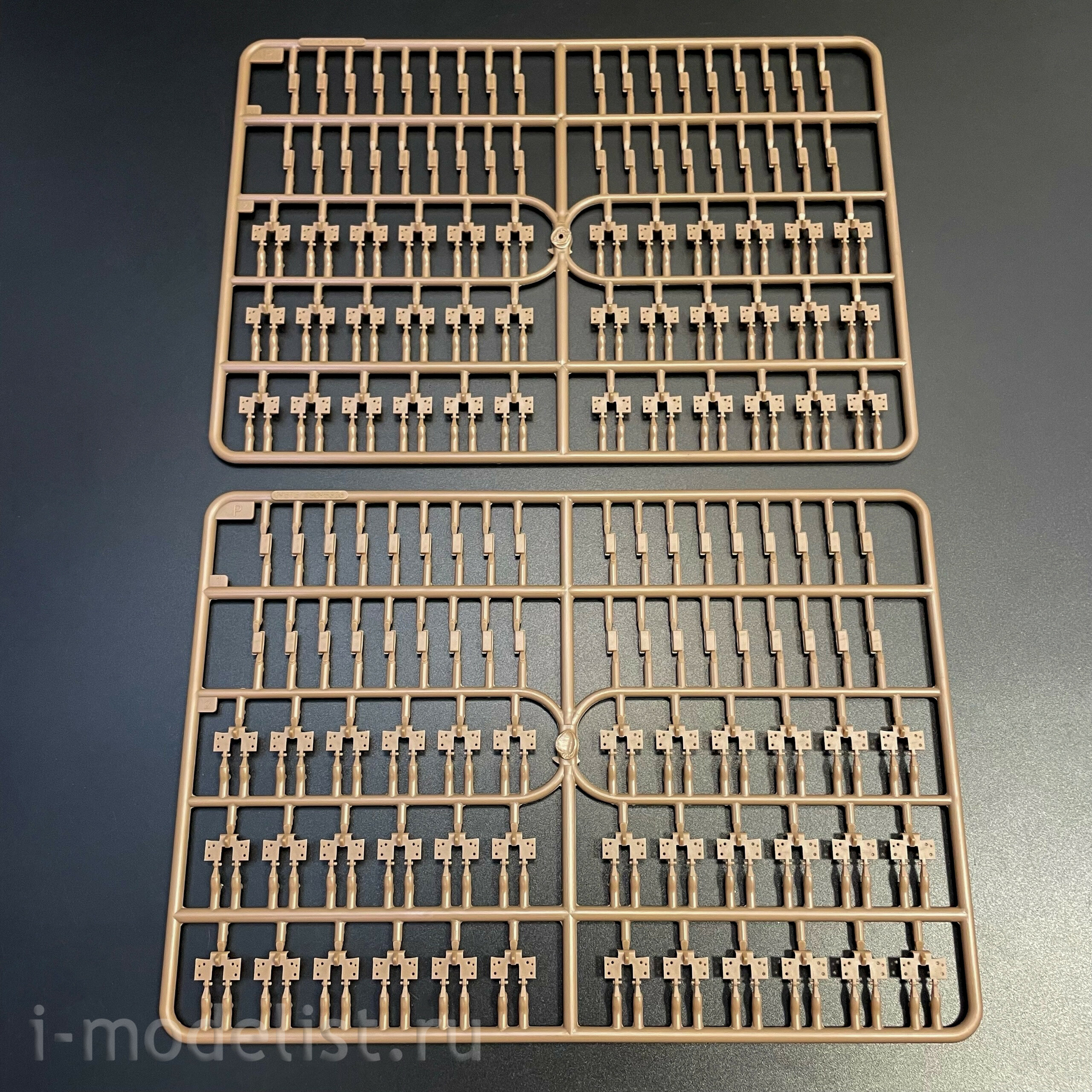 09575 Трубач 1/35 Тяжелый тягач Schwerer Zugkraftwagen 18to Sd.Kfz. 9 (Артиллерийская версия)