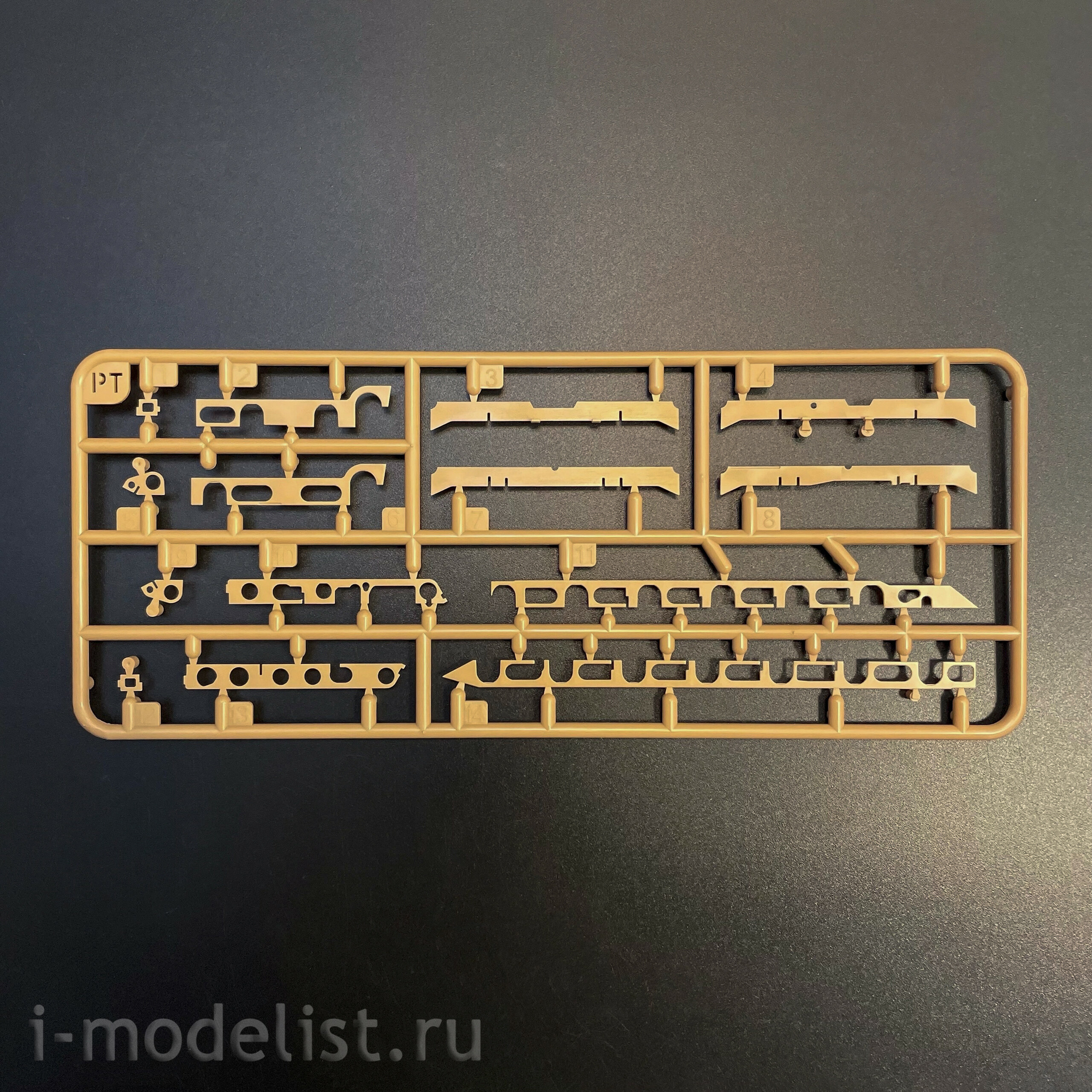 RM-5141 Rye Field Model 1/35 Набор полного интерьера для танка Тигр-1 (средний/ранний/поздний, 3 в 1)