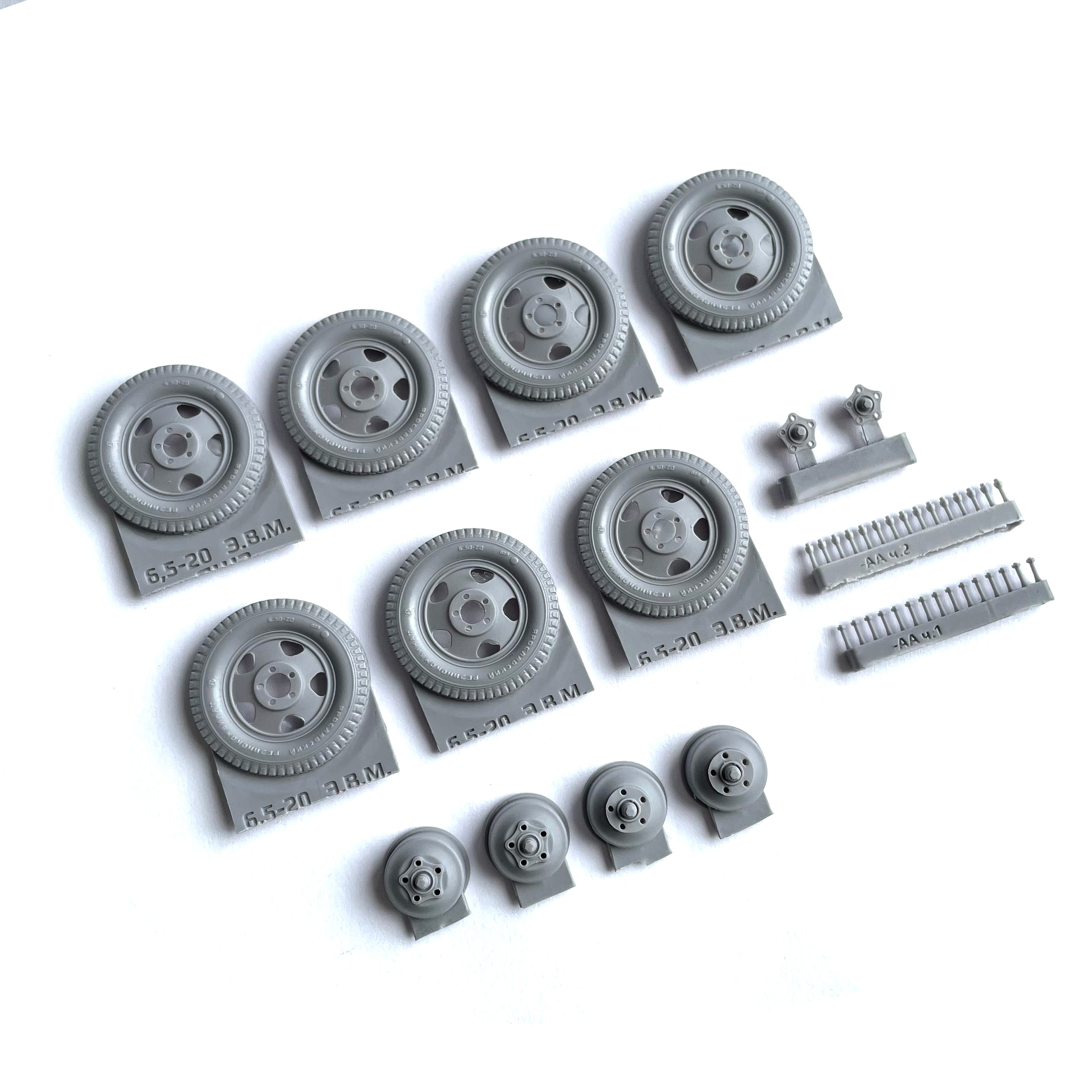RS35090 Э.В.М. 1/35 Колёса автомобиля АА 6.50-20 