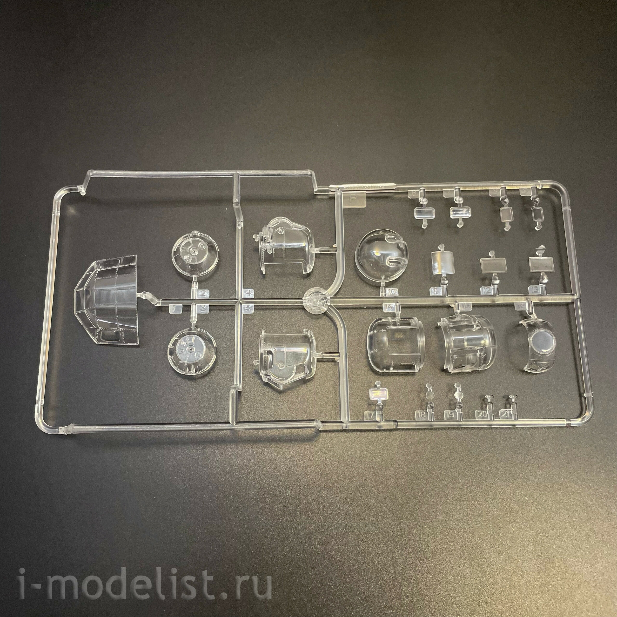 81775 HobbyBoss 1/48 Американский бомбардировщик B-24D Liberator
