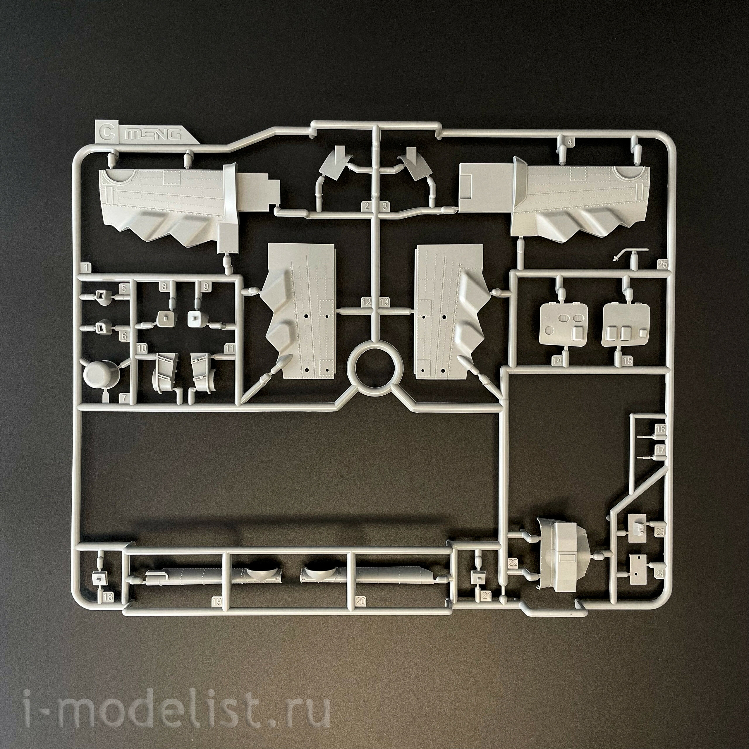 QS-005 Meng 1/35 Ударный вертолёт AH-64D SARAF