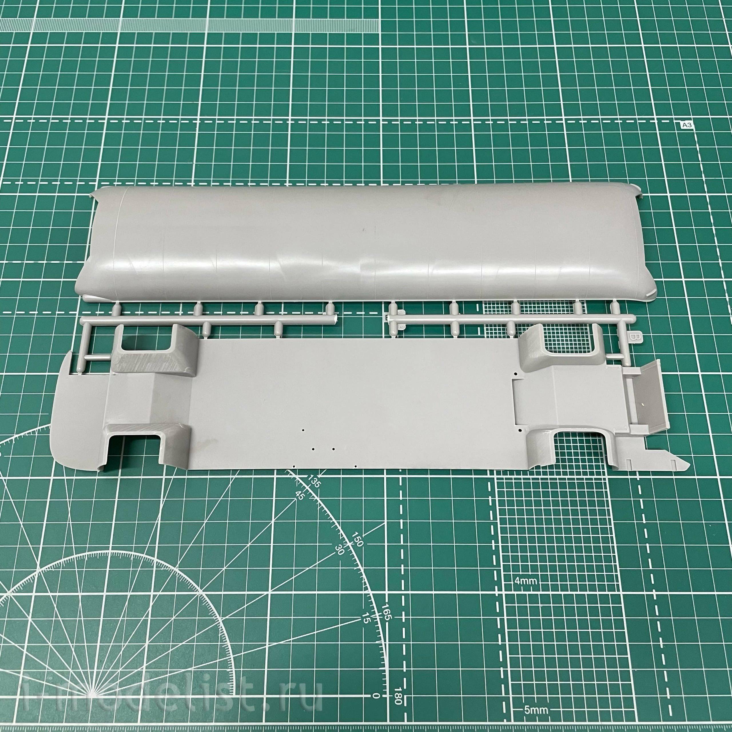 816 Roden 1/35 Автобус GMC PD3751 SilverSide Greyhound Lines