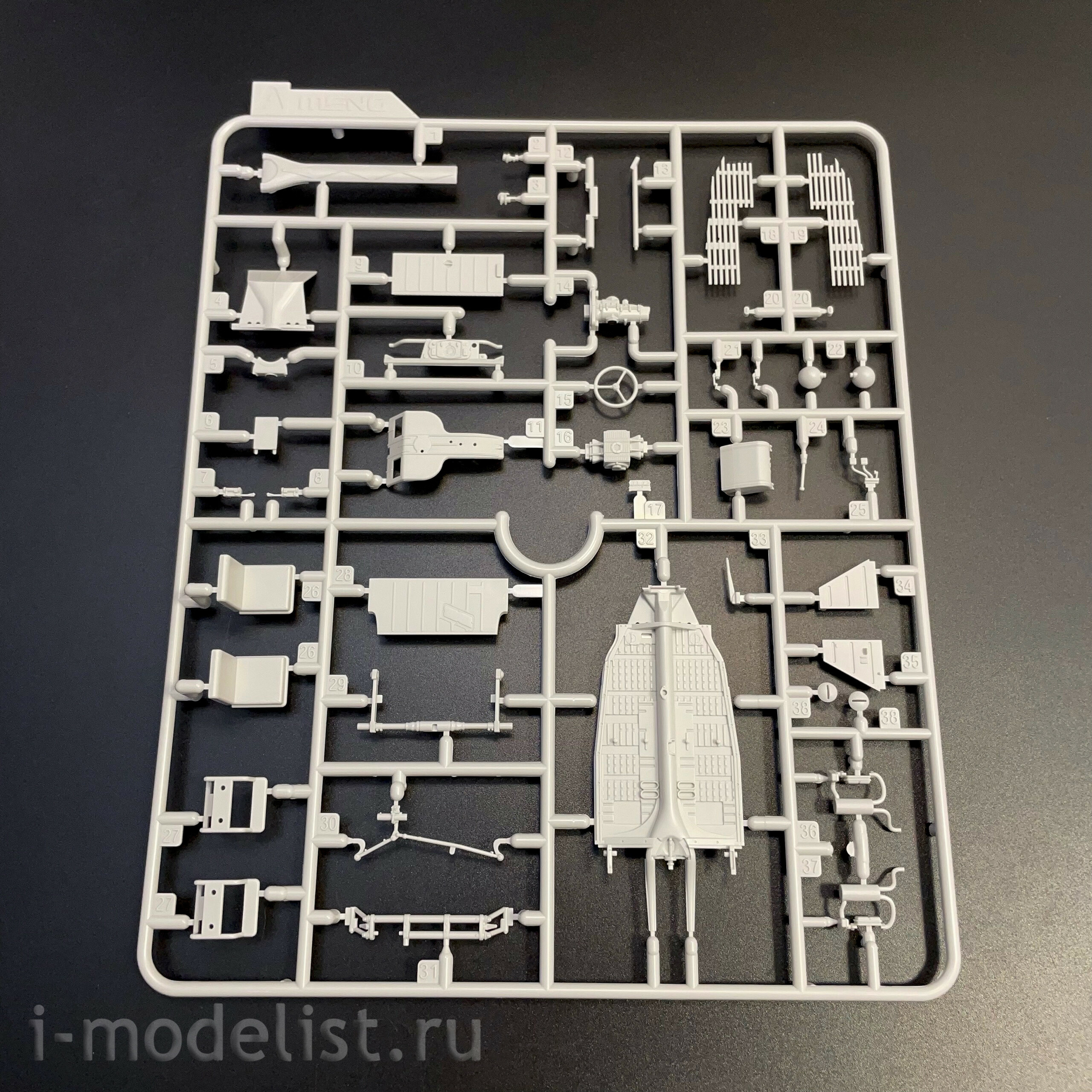 VS-017 Meng 1/35 Немецкий автомобиль Pkw. K1 Kübelwagen Type -823
